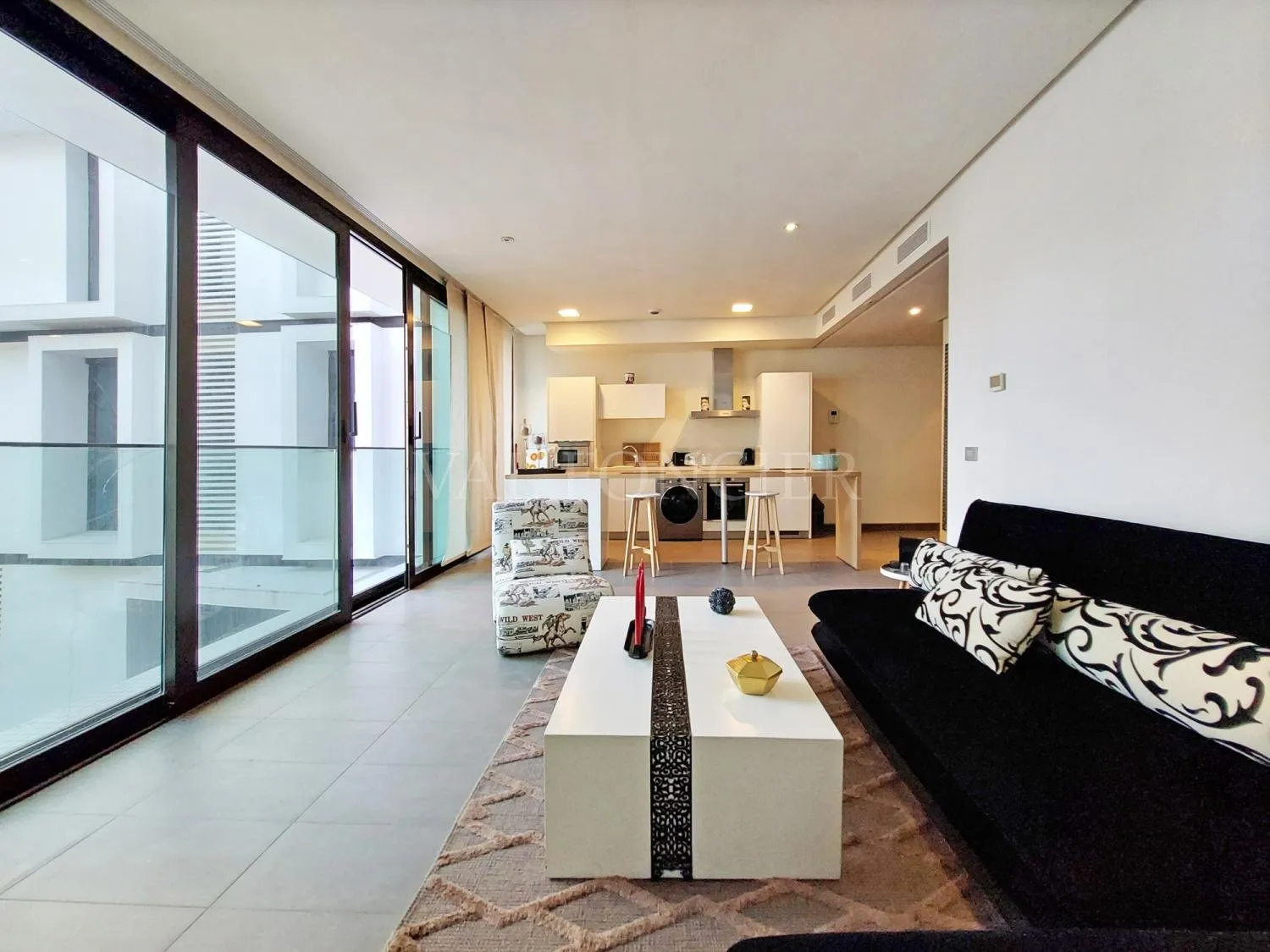 Location magnifique studio spacieux avec vue mer Ain Diab, Casablanca - الدار البيضاء (2)