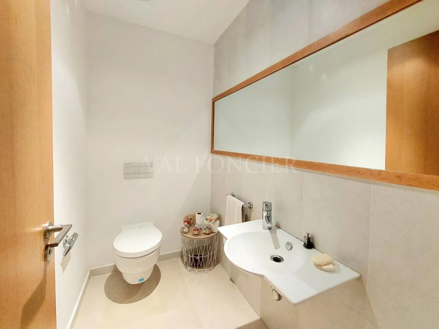 Location joli appartement 2chambres meublé résidence sécurisée Casa Finance City - الدار البيضاء (3)