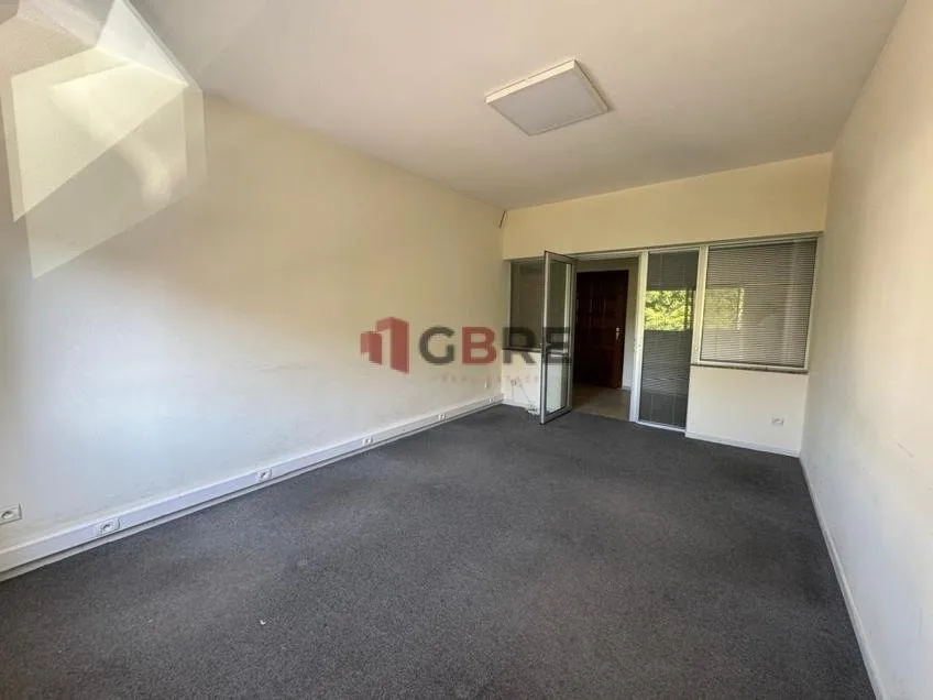 Appartement à usage bureau en location à Hay Riad - الرباط