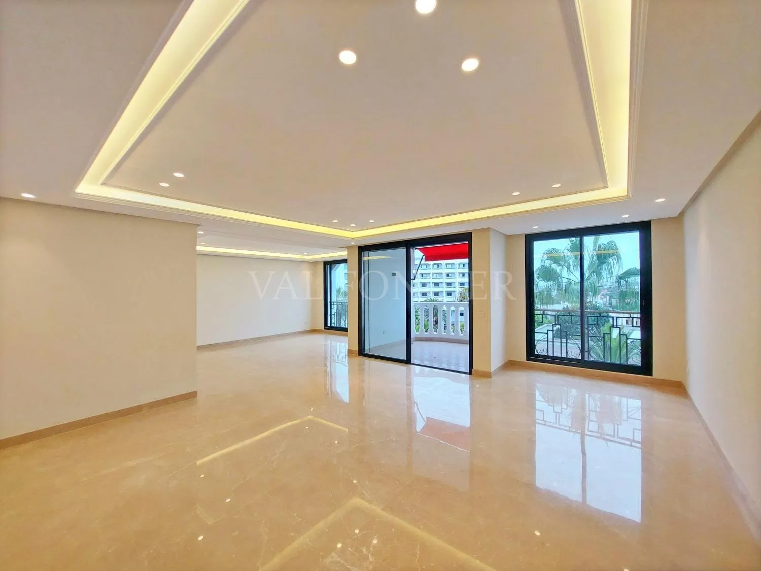 Location Exceptionnel Appartement Haussmannien Moderne 200m2 Ain Diab, Casablanca - الدار البيضاء