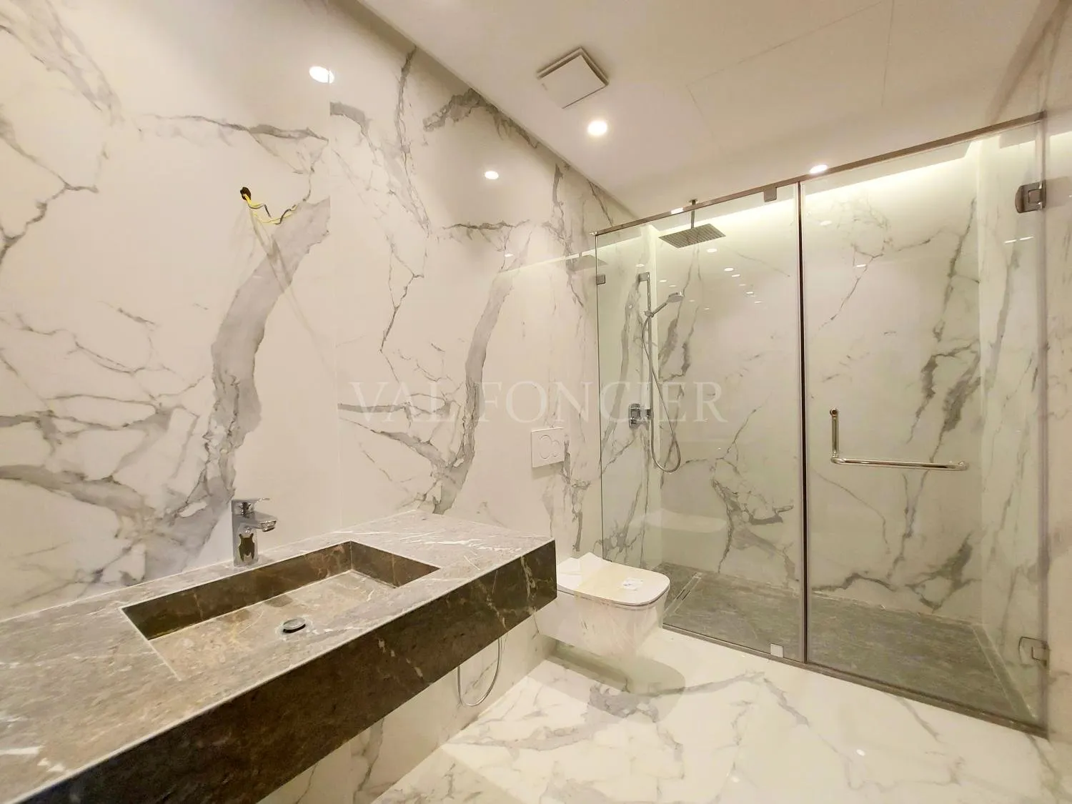 Location Exceptionnel Appartement Haussmannien Moderne 200m2 Ain Diab, Casablanca - الدار البيضاء (4)