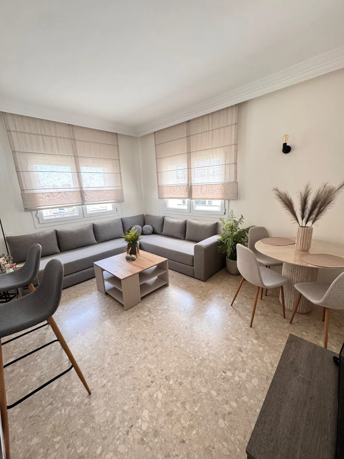 2 CHAMBRES MEUBLE RENOVE PLEIN COEUR DE GAUTHIER - الدار البيضاء