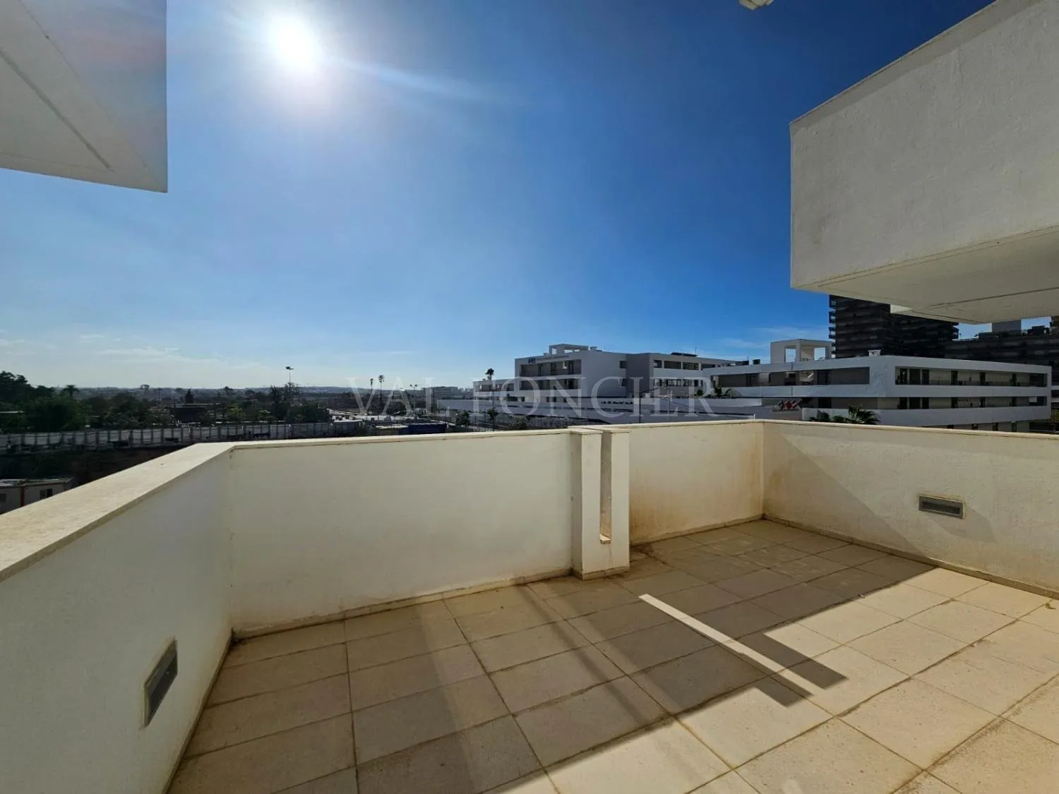 Location superbe appartement 3chambres sans vis à vis CFC, Casablanca - الدار البيضاء