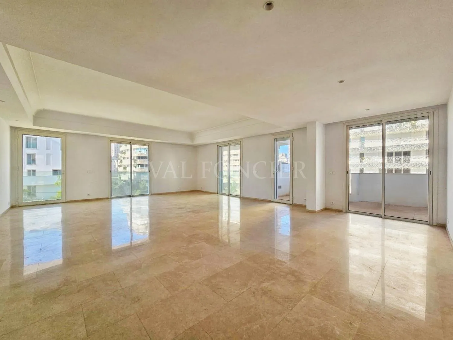 Location superbe appartement 3chambres sans vis à vis CFC, Casablanca - الدار البيضاء (2)