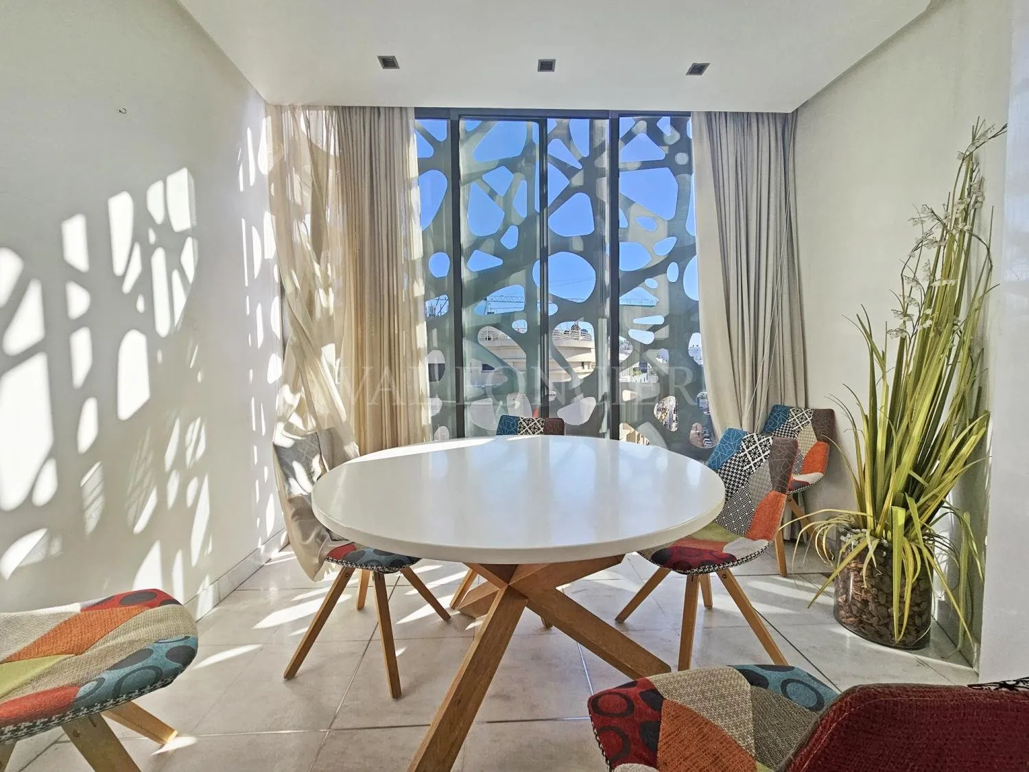 Location Somptueux appartement 3chambres avec terrasse dernier étage, Racine - الدار البيضاء (3)