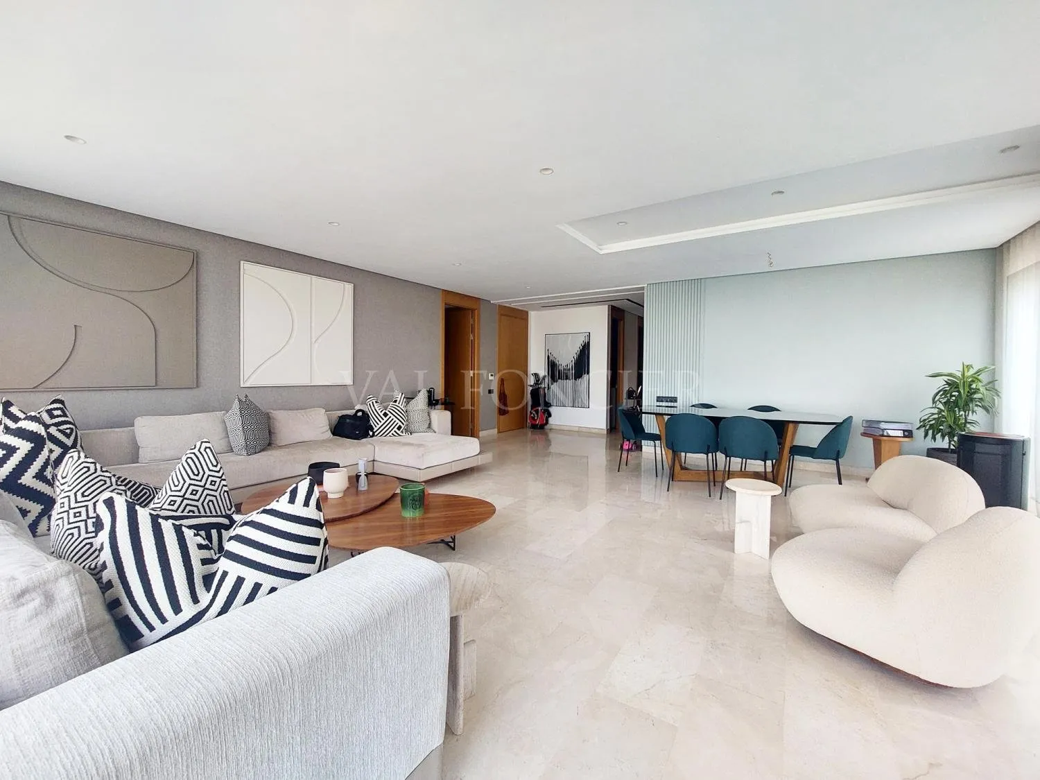 Location luxueux appartement moderne 3chambres à La Ferme Bretone, Casablanca - الدار البيضاء