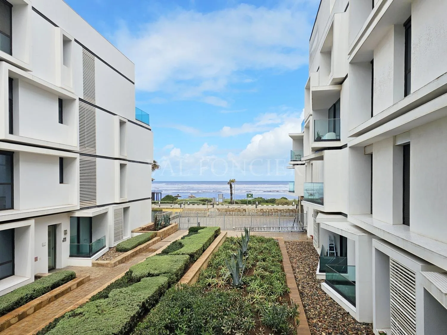 Location d'un appartement exceptionnel avec vue frontale sur la mer à Anfa Place, Ain Diab - الدار البيضاء (2)