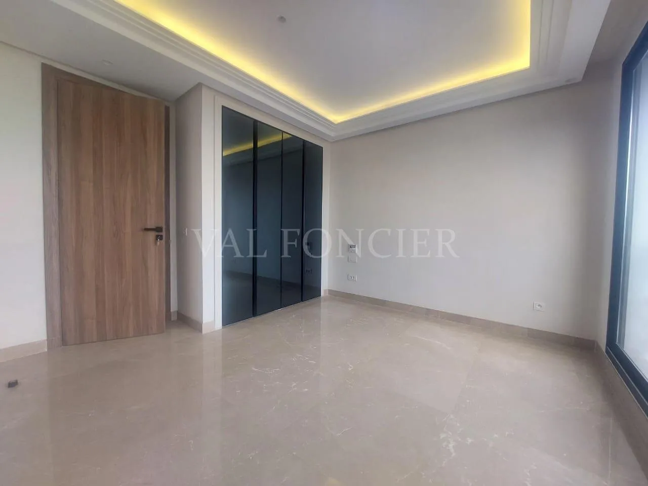 Location appartement Haussmannien Moderne 83m2 Ain Diab, Casablanca - الدار البيضاء (3)