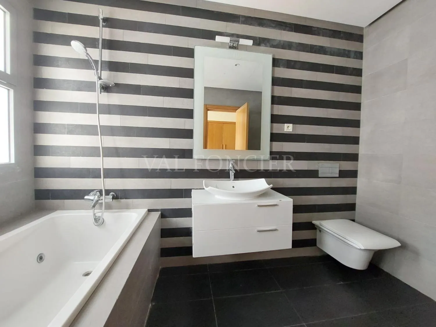 Location bel appartement 3chambres vue mer Ain Diab, Casablanca - الدار البيضاء (4)