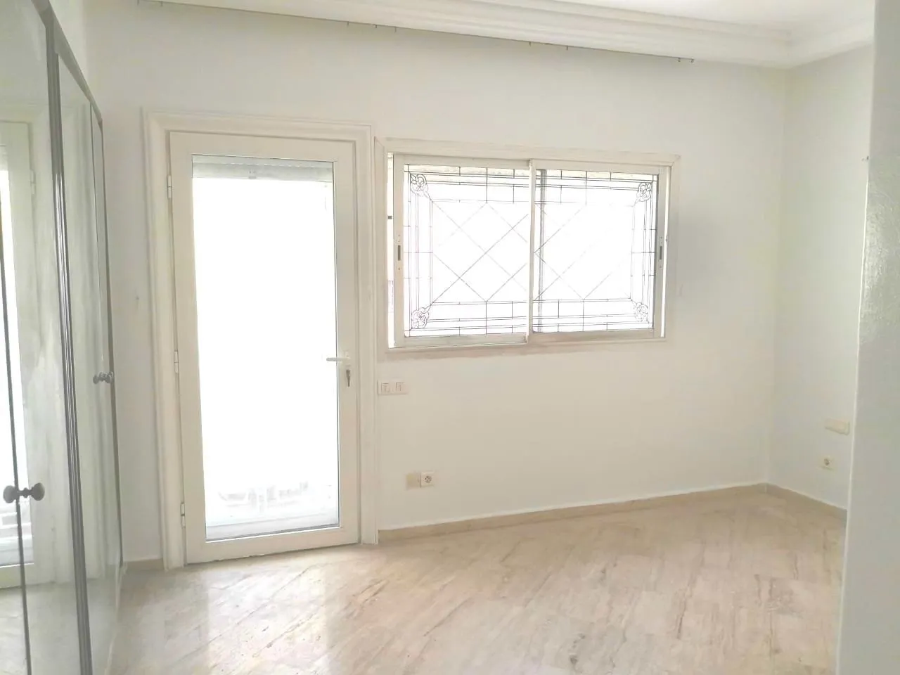 TRIANGLE D’OR – Duplex  vide en location - الدار البيضاء (2)