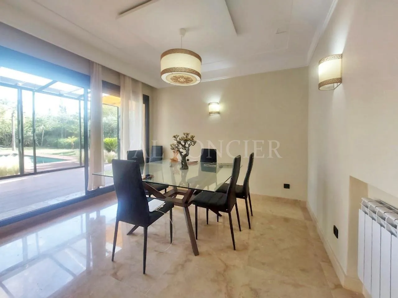 Location Rez-de-jardin avec piscine à la Palmeraie Bouskoura - الدار البيضاء (4)