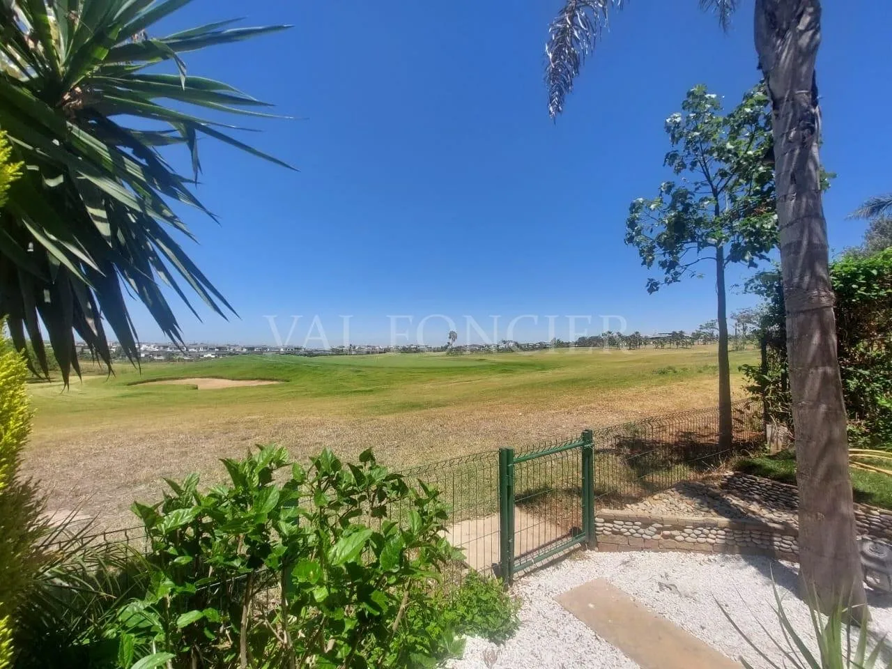Location villa Front de Golf 4chambres avec piscine à Bouskoura Ville verte - الدار البيضاء (2)