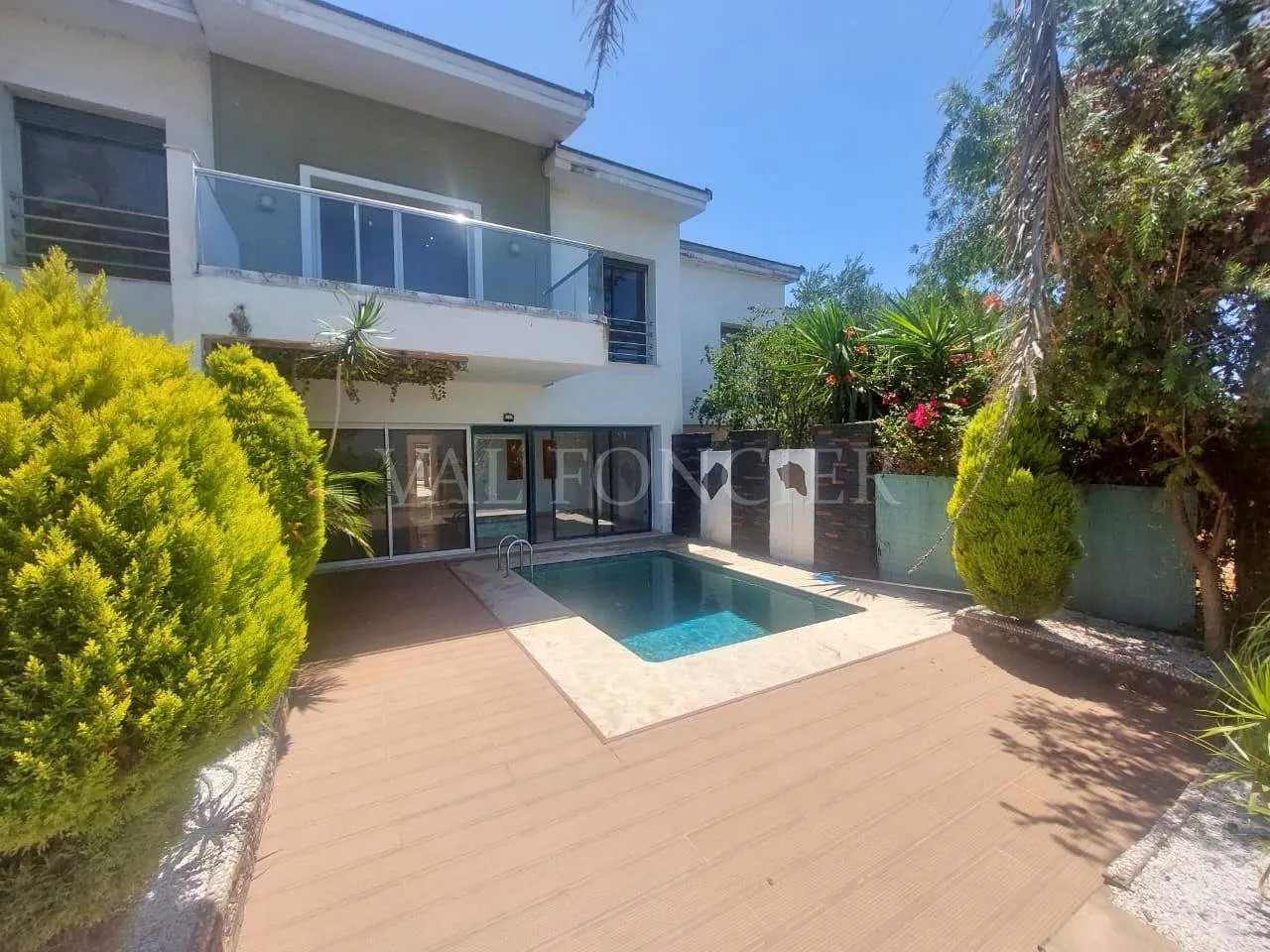 Location villa Front de Golf 4chambres avec piscine à Bouskoura Ville verte - الدار البيضاء
