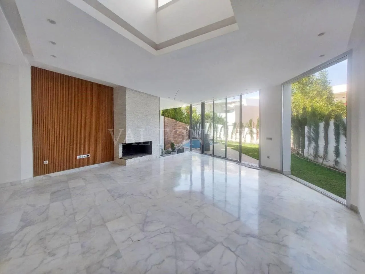 Location villa moderne 3chambres avec piscine à la ville verte de Bouskoura - الدار البيضاء (2)