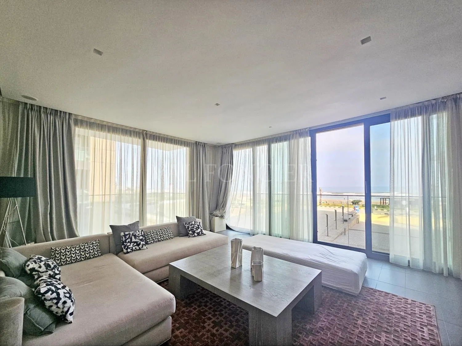 Location Magnifique appartement 2chambres avec vue frontale sur mer à Anfa Place - الدار البيضاء (2)