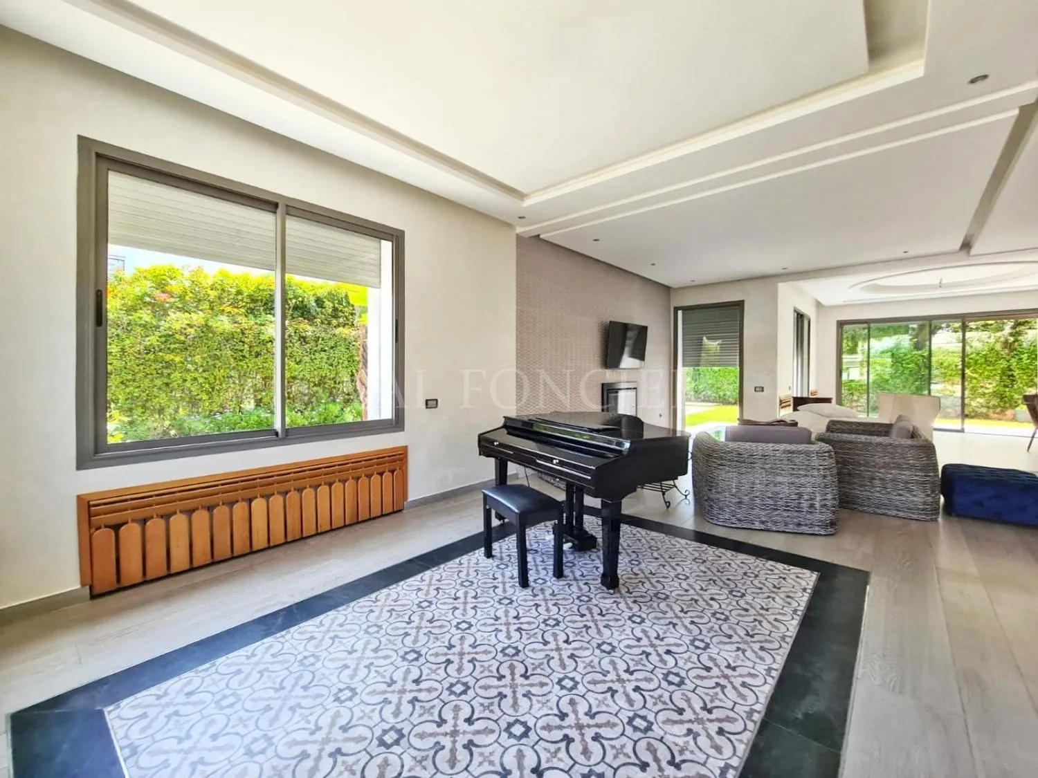 Location villa refaite à neuf 600m2 avec piscine à Dar Bouazza - الدار البيضاء (3)