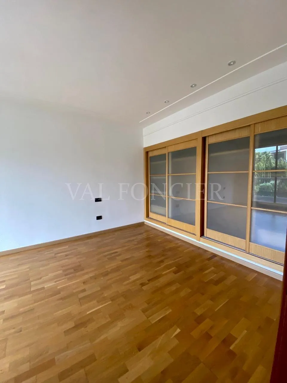 Location duplex 220m2 3chambres avec terrasse et vue dégagée Bouskoura Ville Verte - الدار البيضاء (4)