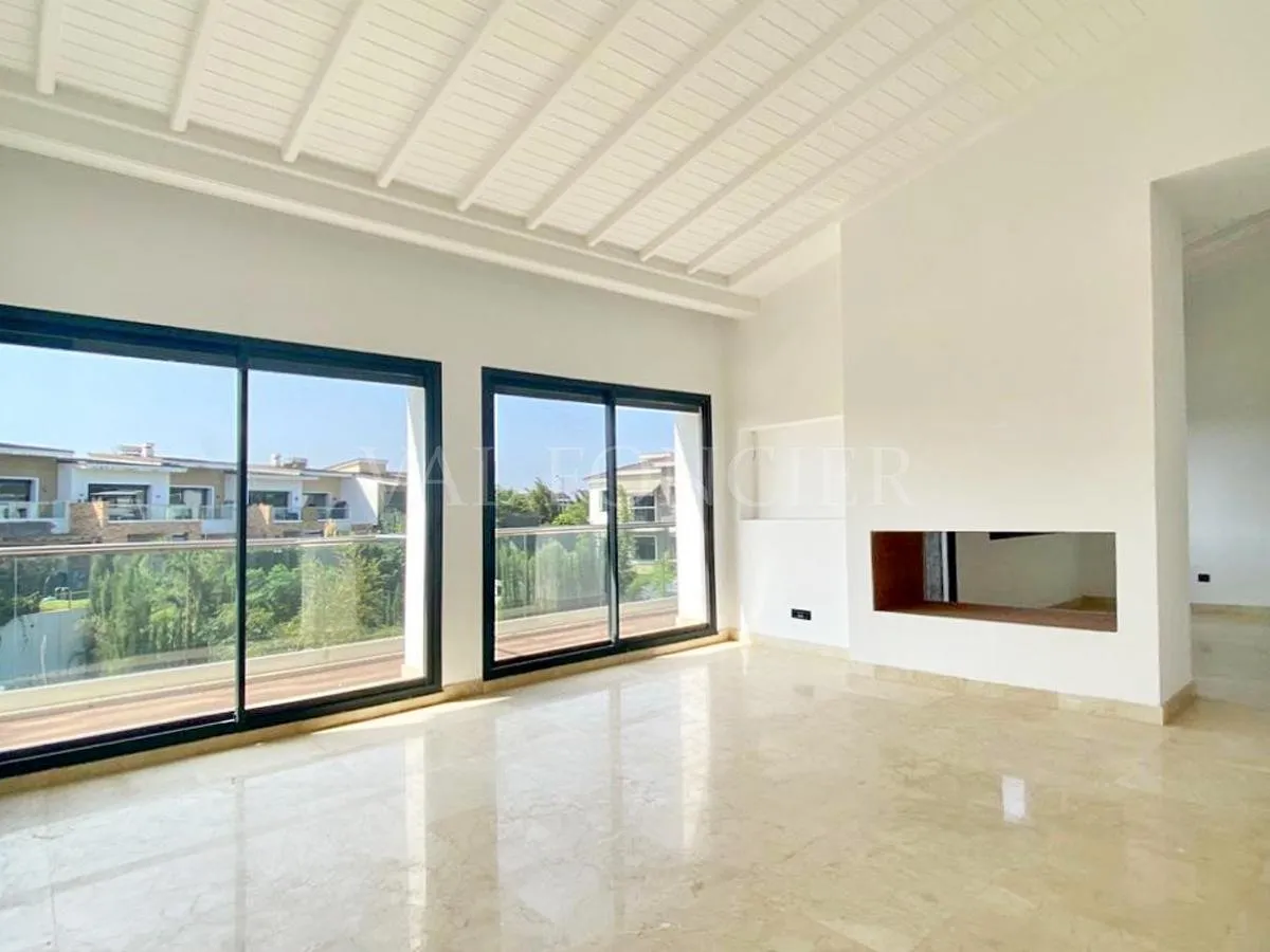 Location duplex 220m2 3chambres avec terrasse et vue dégagée Bouskoura Ville Verte - الدار البيضاء