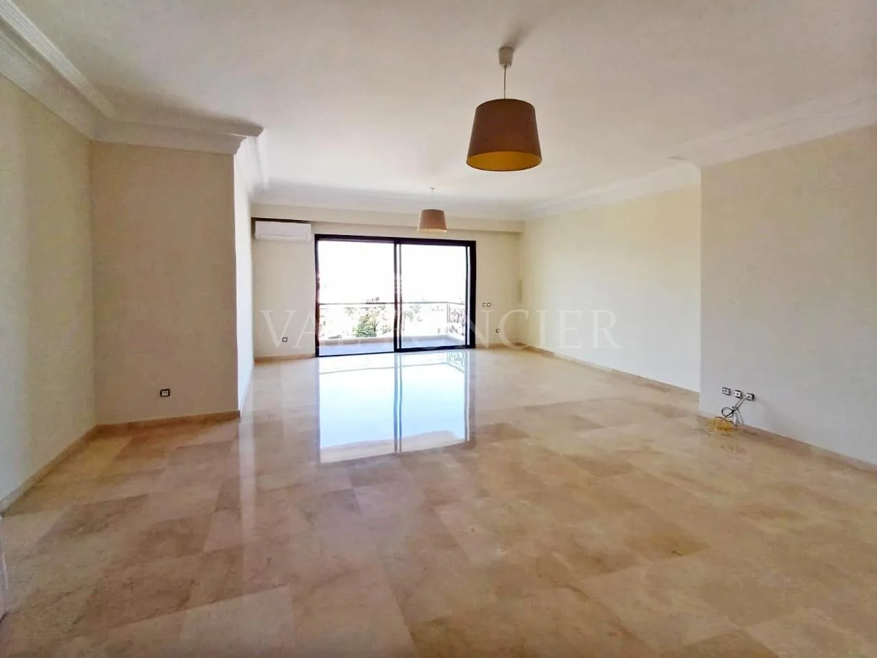 Magnifique appartement à Louer avec Terrasse Racine, Casablanca - الدار البيضاء