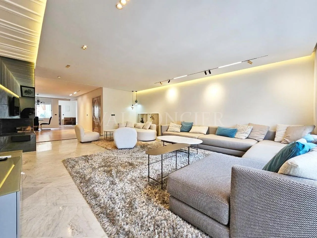 Location luxueux appartement meublé moderne 2chambres à Racine, Casablanca - الدار البيضاء