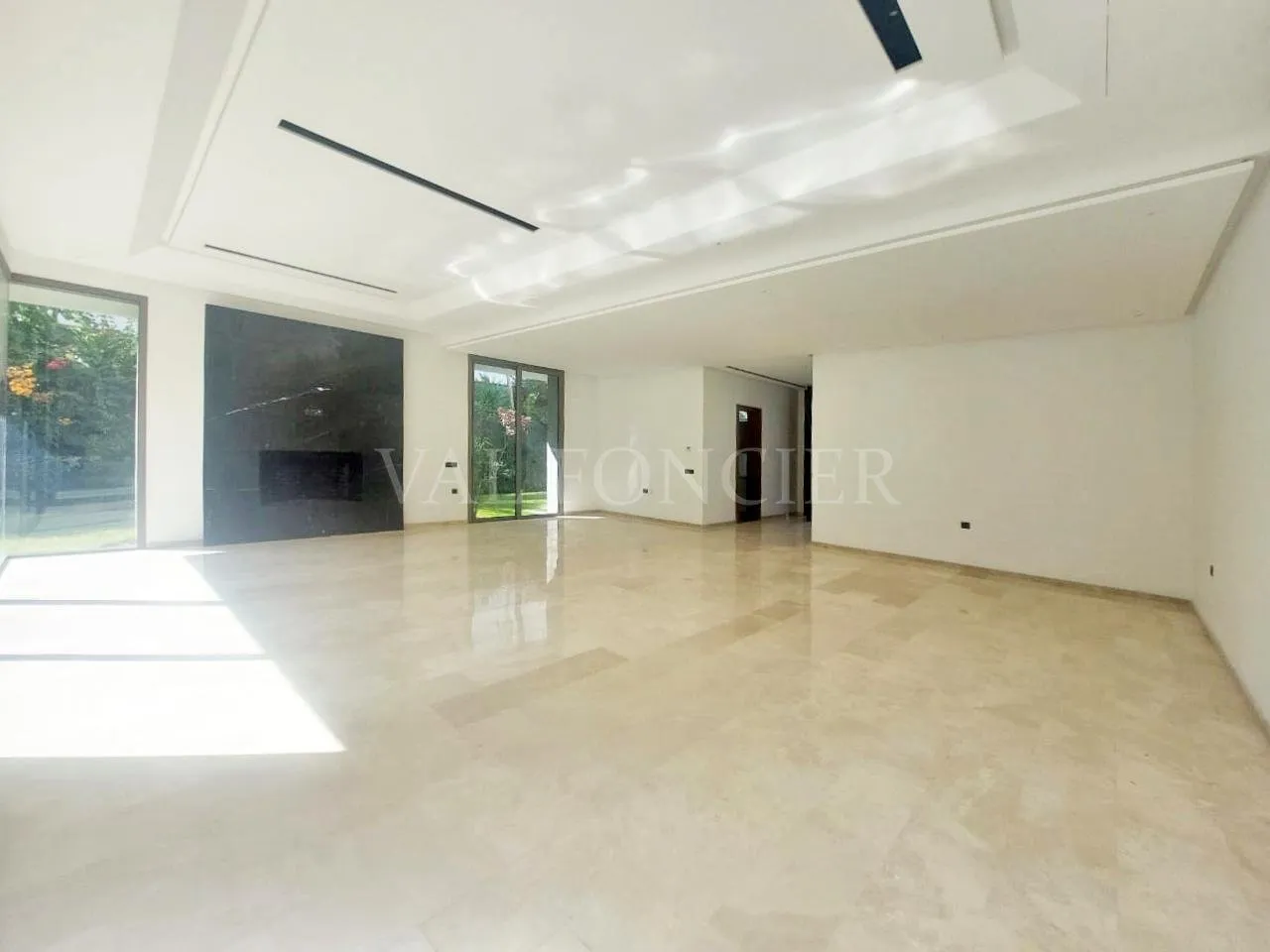 Location villa moderne 4chambres avec piscine à Bouskoura Ville verte - الدار البيضاء (3)