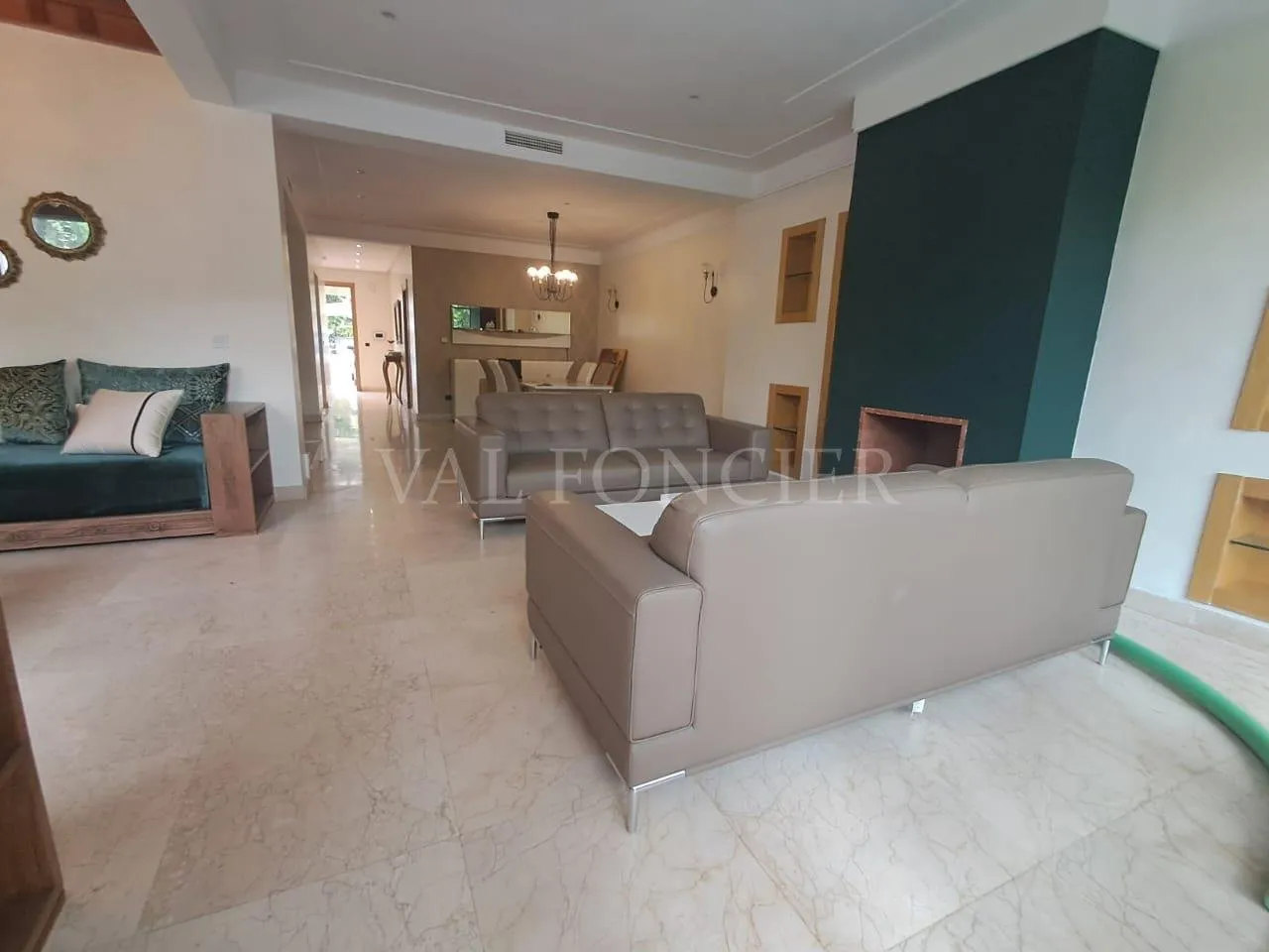 Location villa meublée 4chambres avec piscine Bouskoura, Casablanca - الدار البيضاء (3)