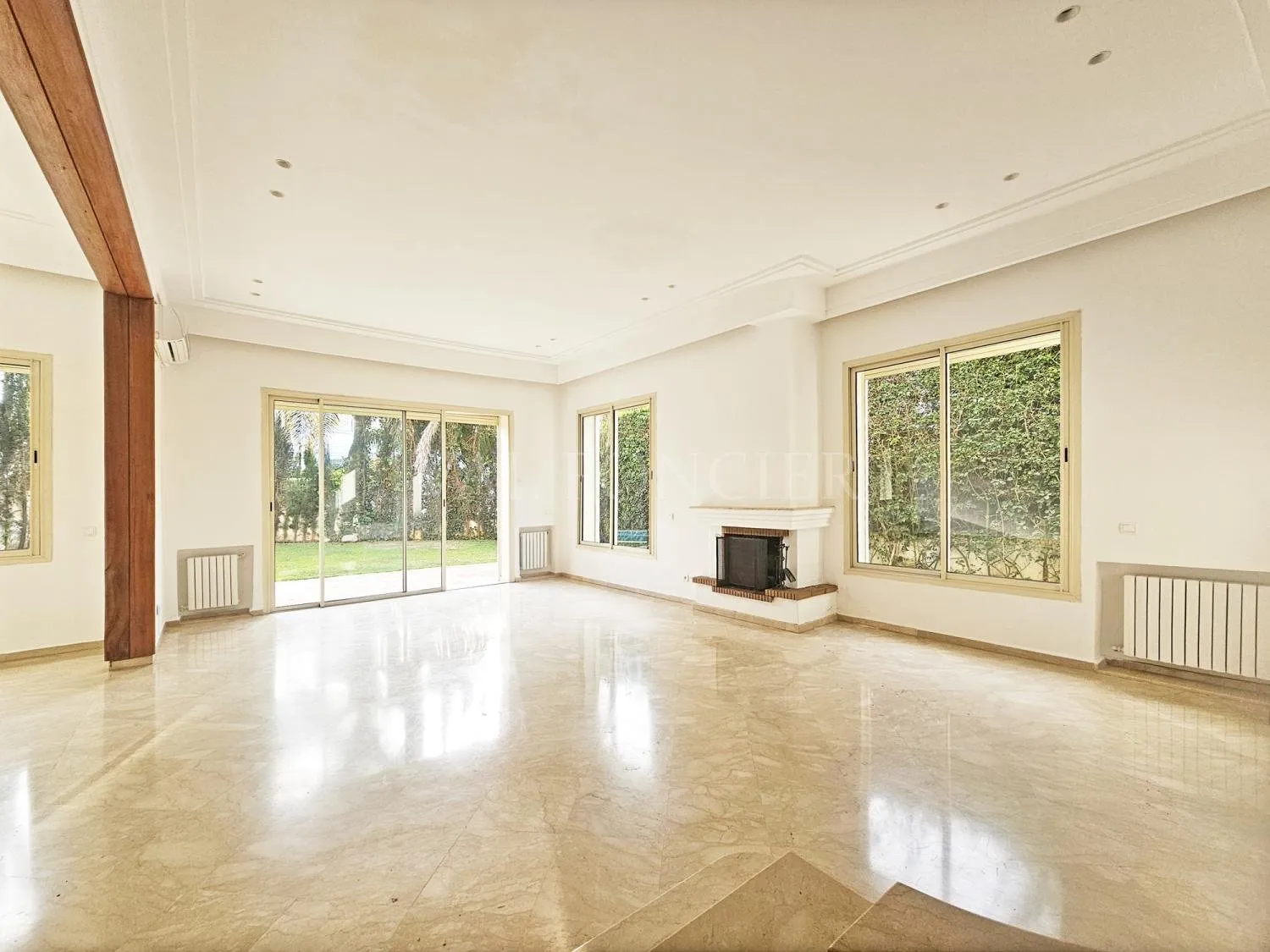 Location très belle villa 4chambres avec piscine sur les hauteurs de Ain Diab, Casablanca - الدار البيضاء (2)