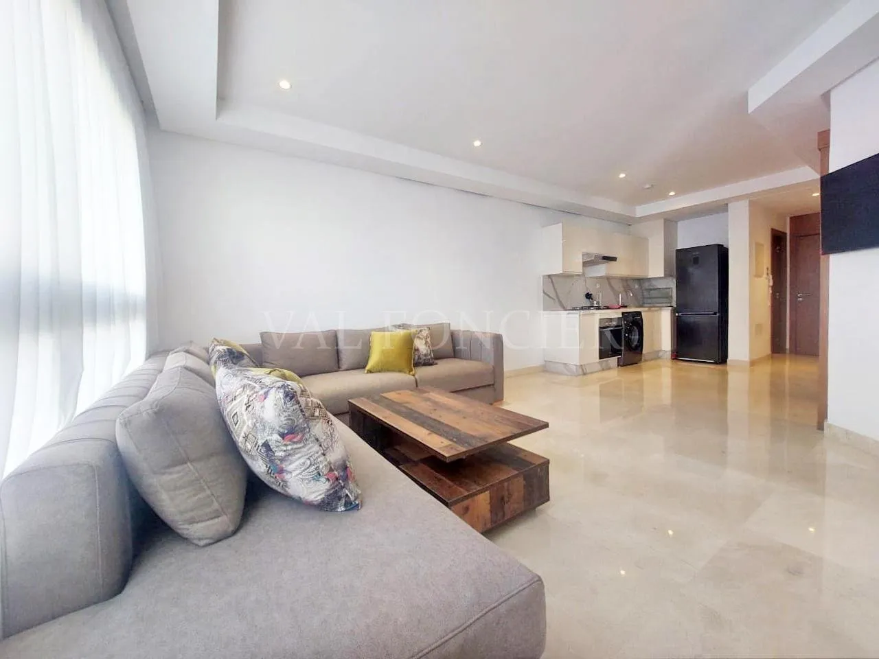 Location studio meublé moderne avec terrasse – Quartier Gauthier, Casablanca - الدار البيضاء