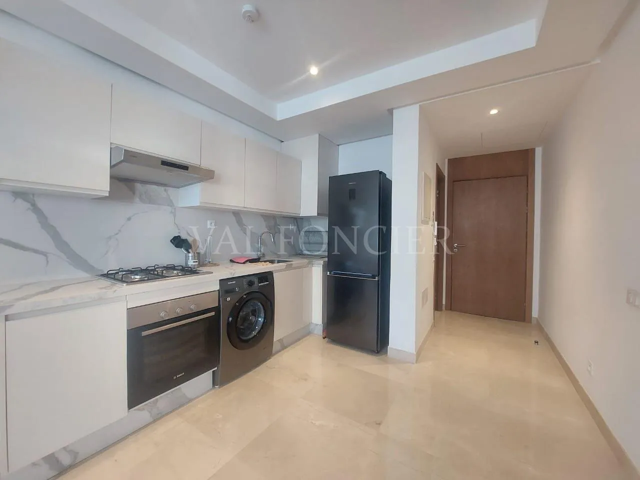 Location studio meublé moderne avec terrasse – Quartier Gauthier, Casablanca - الدار البيضاء (3)
