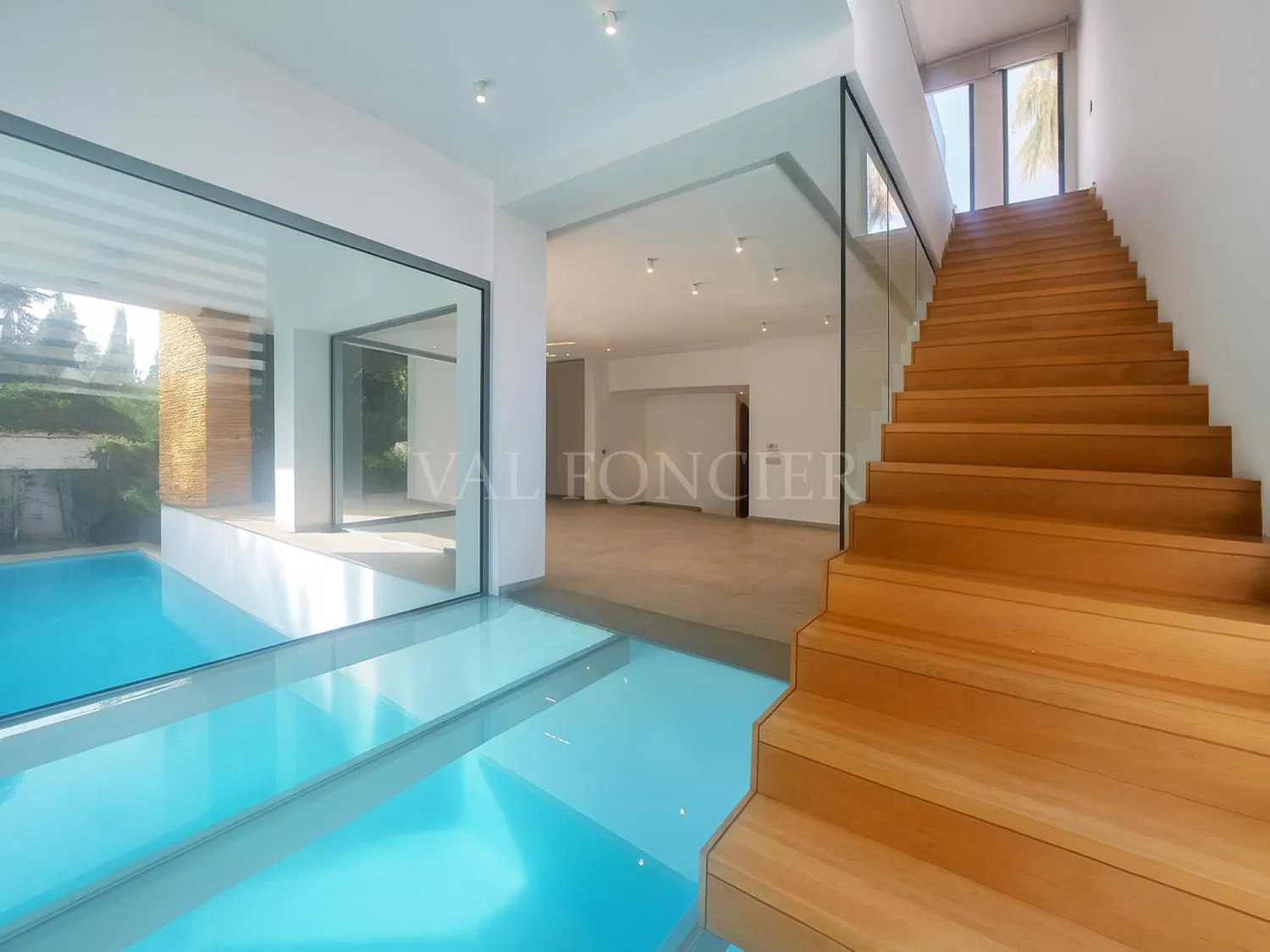 Villa de Luxe à Louer – Quartier Californie, Casablanca - الدار البيضاء (3)