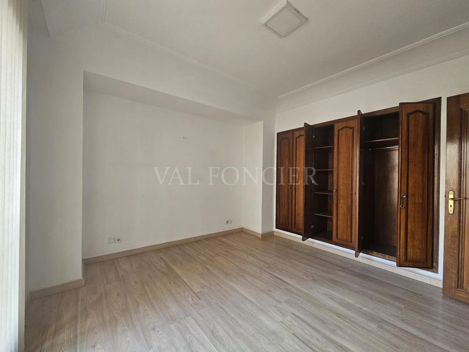 Superbe appartement à louer 3chambres avec grande terrasse Gauthier, Casablanca - الدار البيضاء (2)