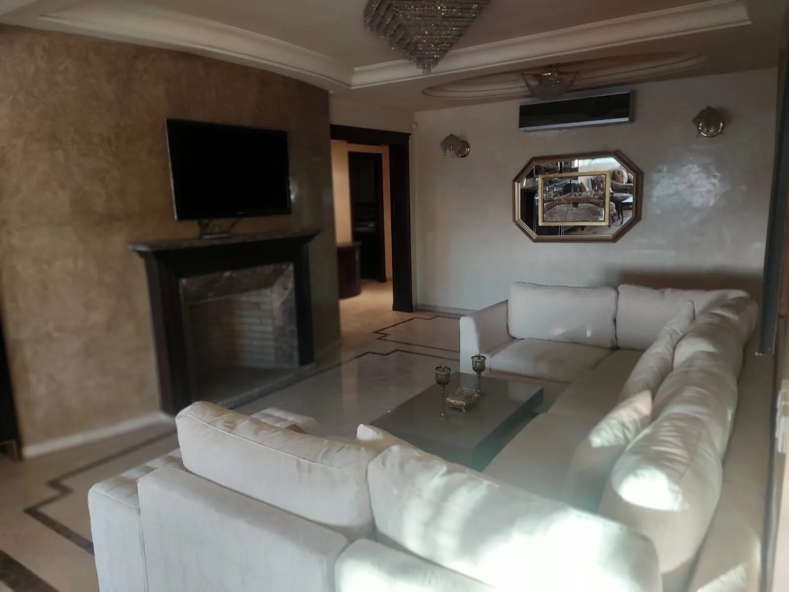 APPARTEMENT A LOUER MEUBLE A RACINE - الدار البيضاء