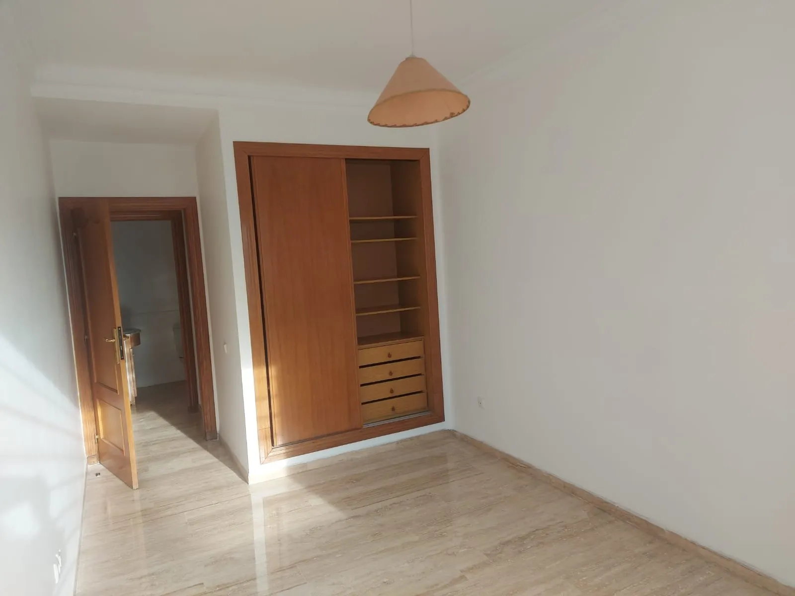 APPARTEMENT A LOUER VIDE A GAUTHIER - الدار البيضاء (3)