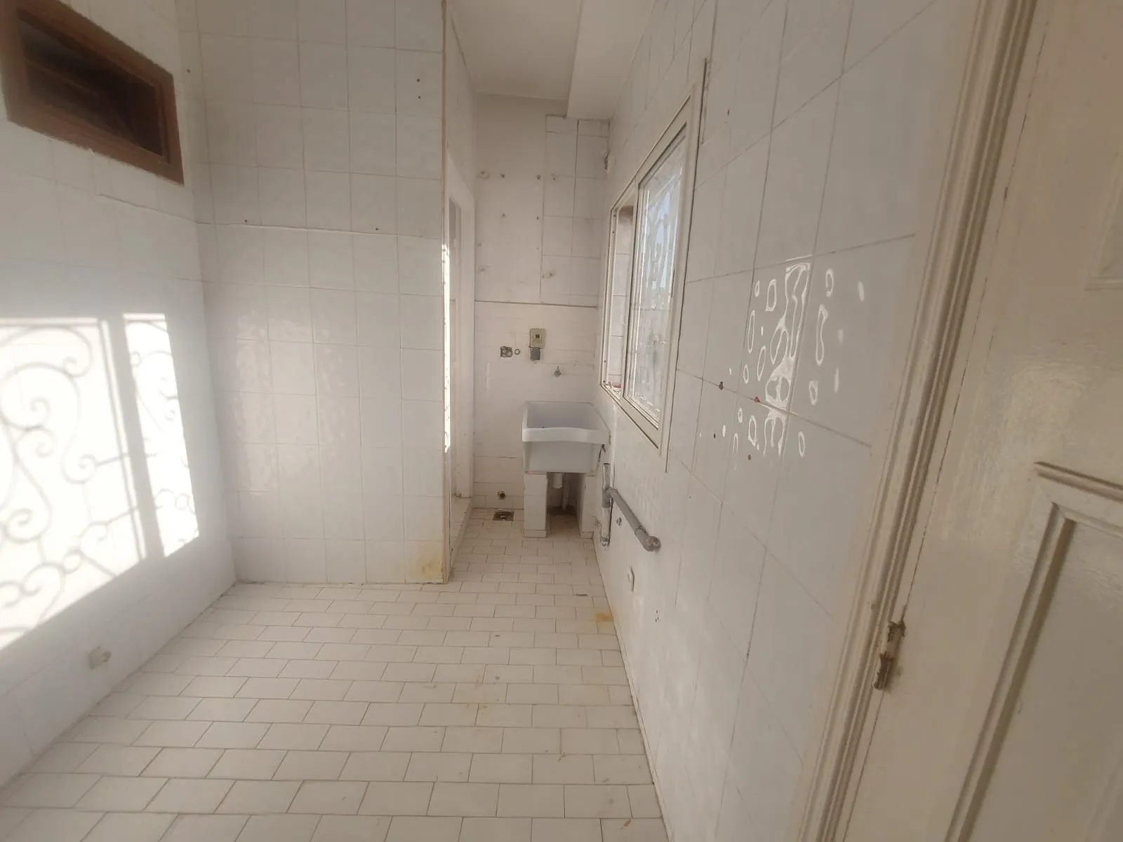 APPARTEMENT VIDE A LOUER A RACINE - الدار البيضاء (2)