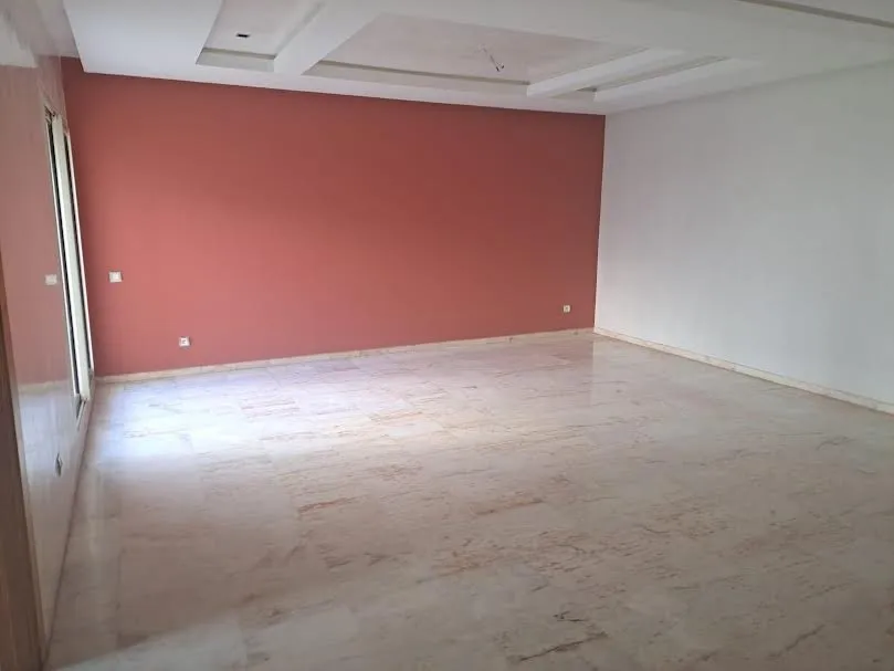 APPARTEMENT VIDE A LOUER A CALIFORNIE - الدار البيضاء (2)