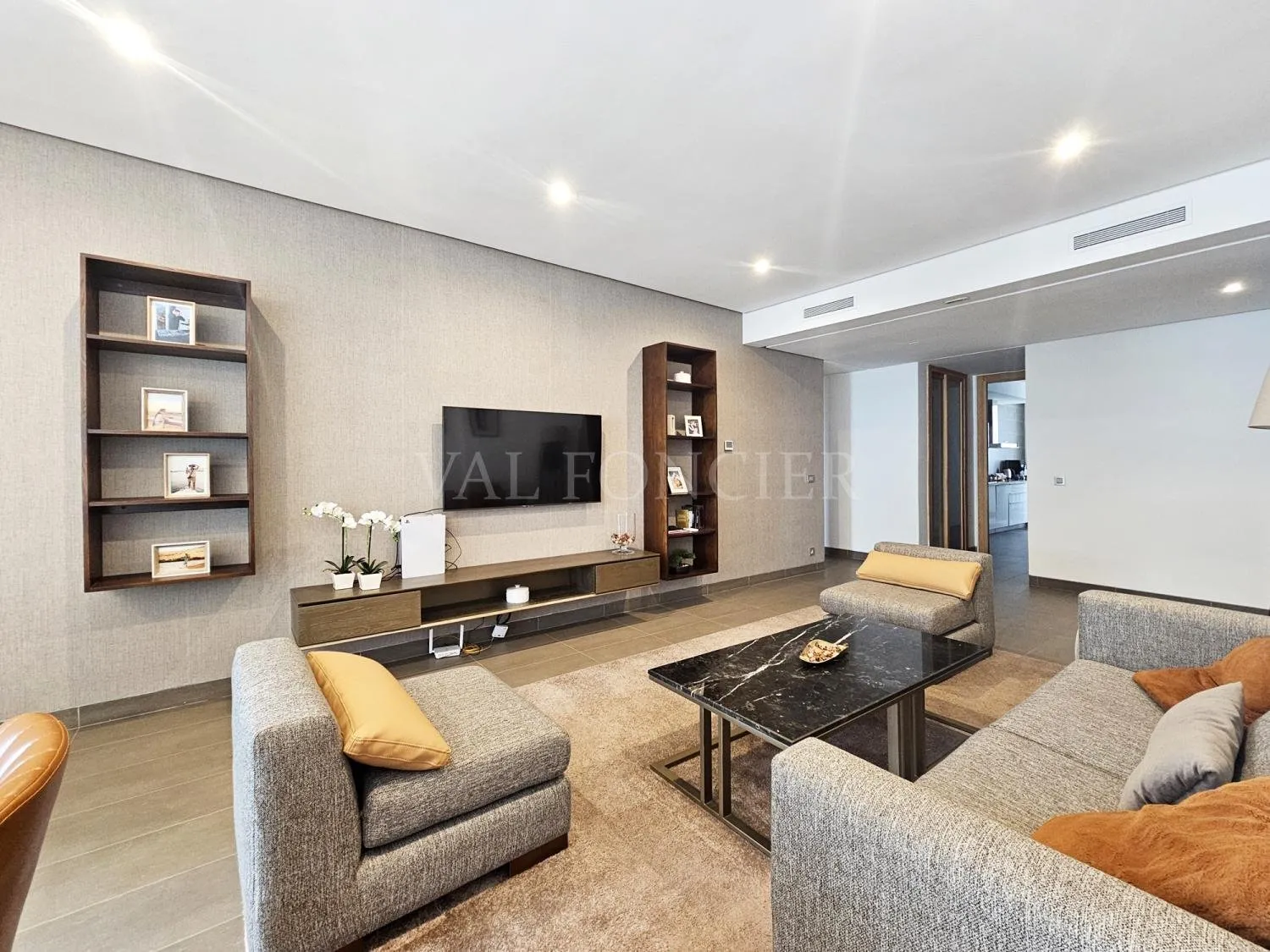 Location appartement 2chambres meublé moderne à Anfaplace, Ain Diab - الدار البيضاء (2)