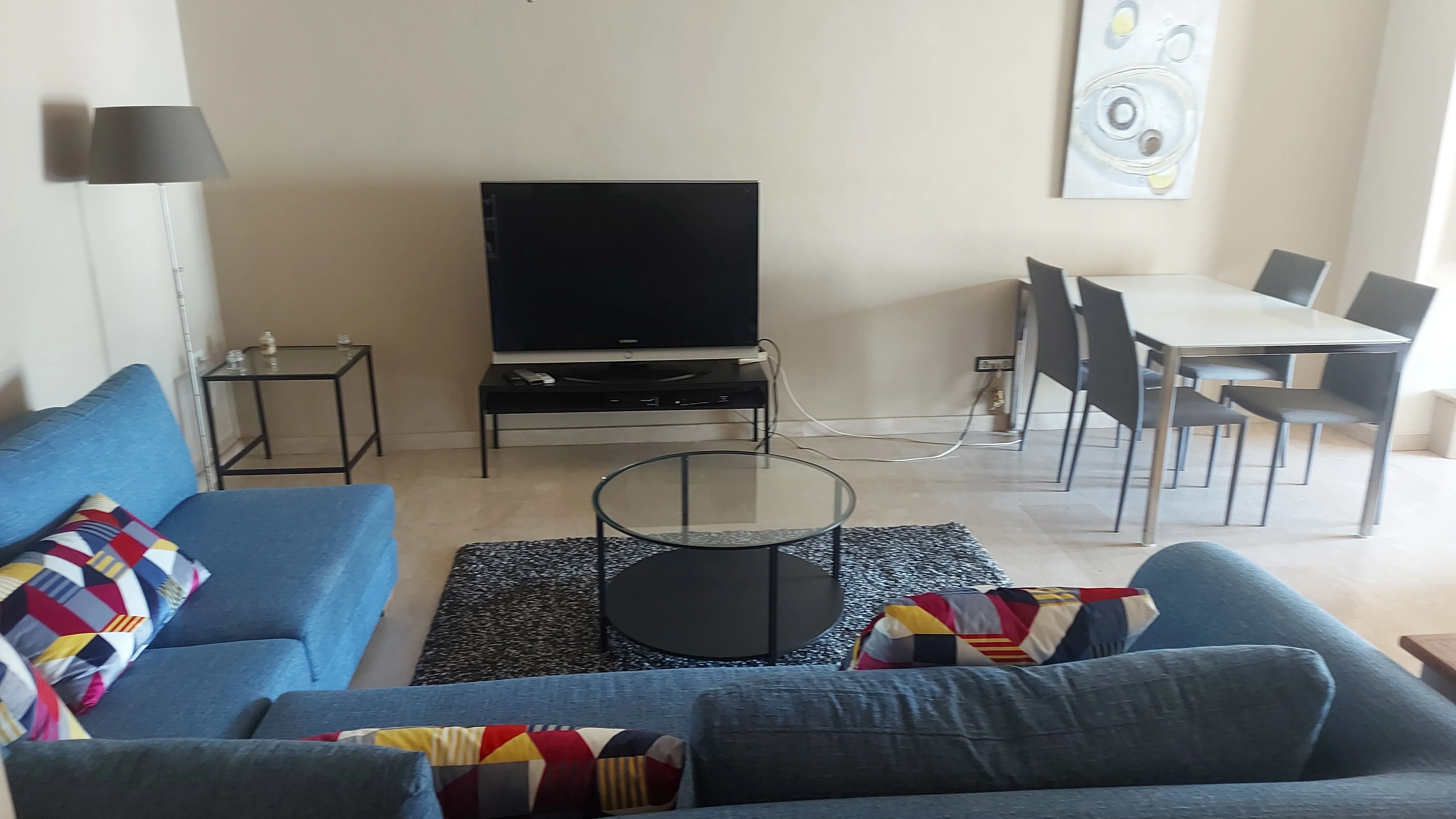 APPARTEMENT MEUBLE A LOUER A RACINE - الدار البيضاء