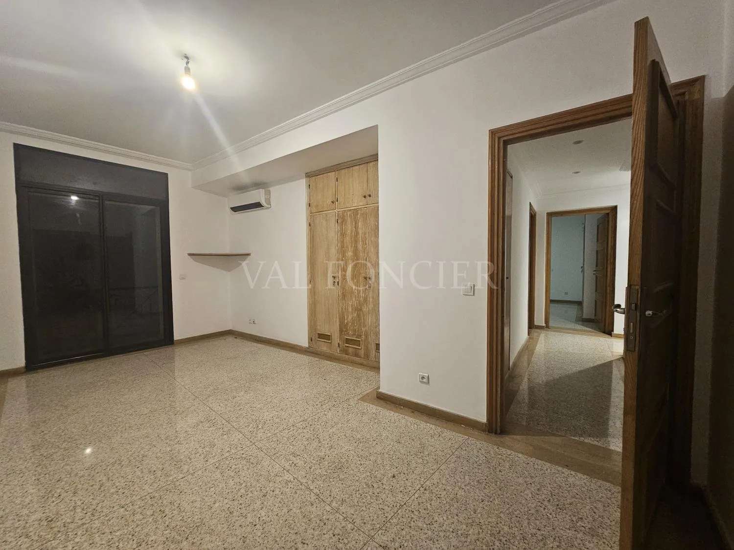 Location Appartement 200m2 3chambres avec terrasse Ain diab, Casablanca - الدار البيضاء (4)