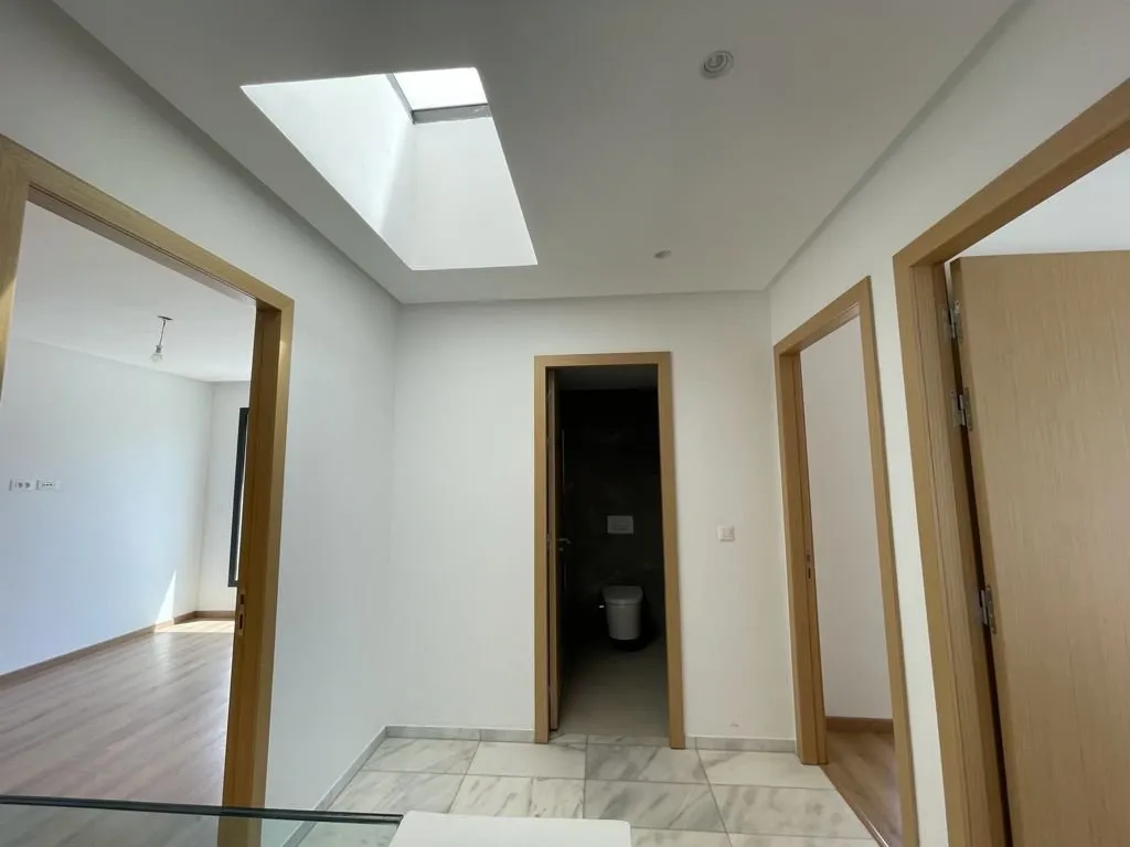Duplex vide à louer à Bouskoura - الدار البيضاء (4)