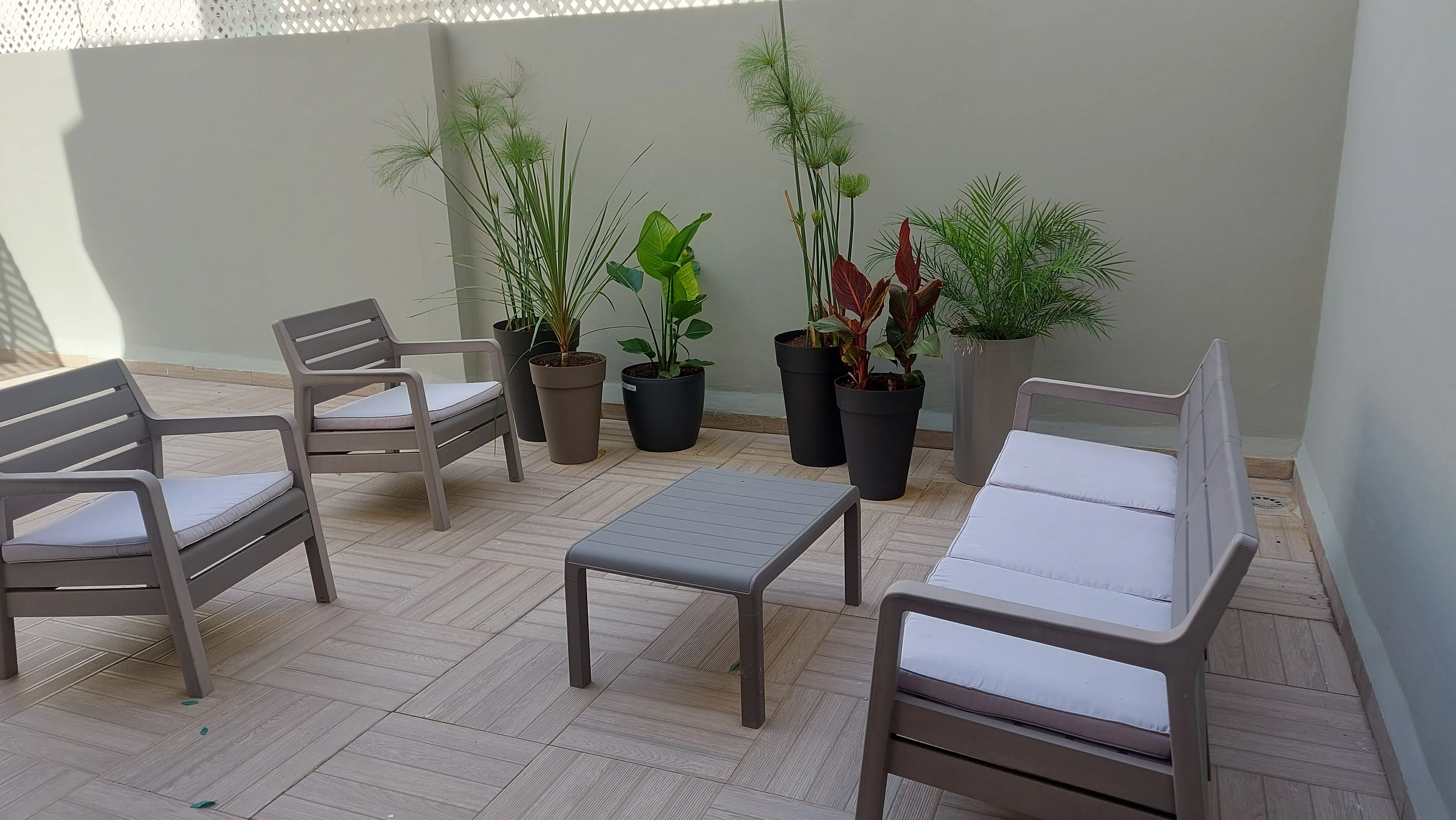 APPARTEMENT MEUBLE A LOUER A RACINE - الدار البيضاء