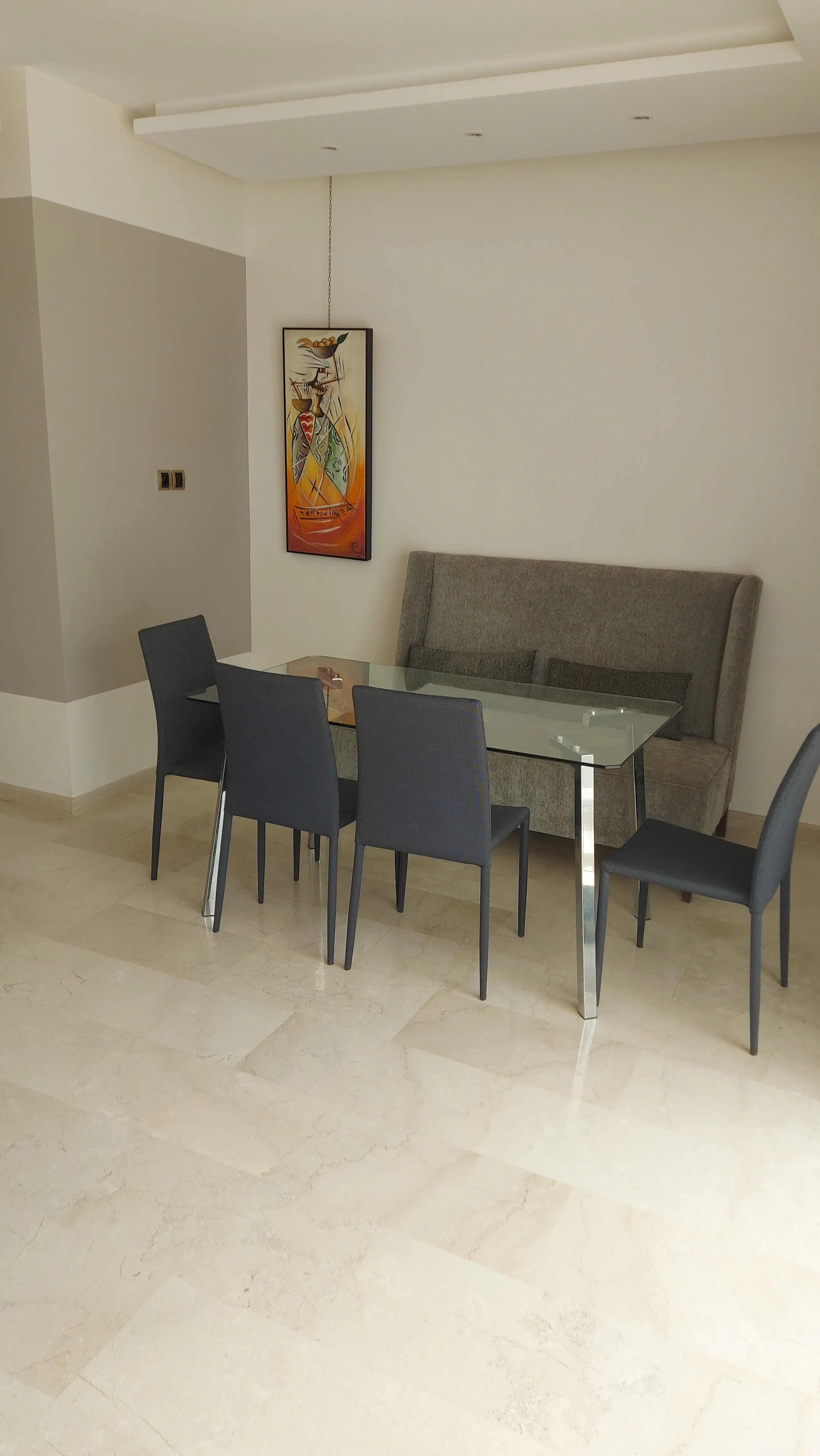 APPARTEMENT MEUBLE A LOUER A RACINE - الدار البيضاء (3)