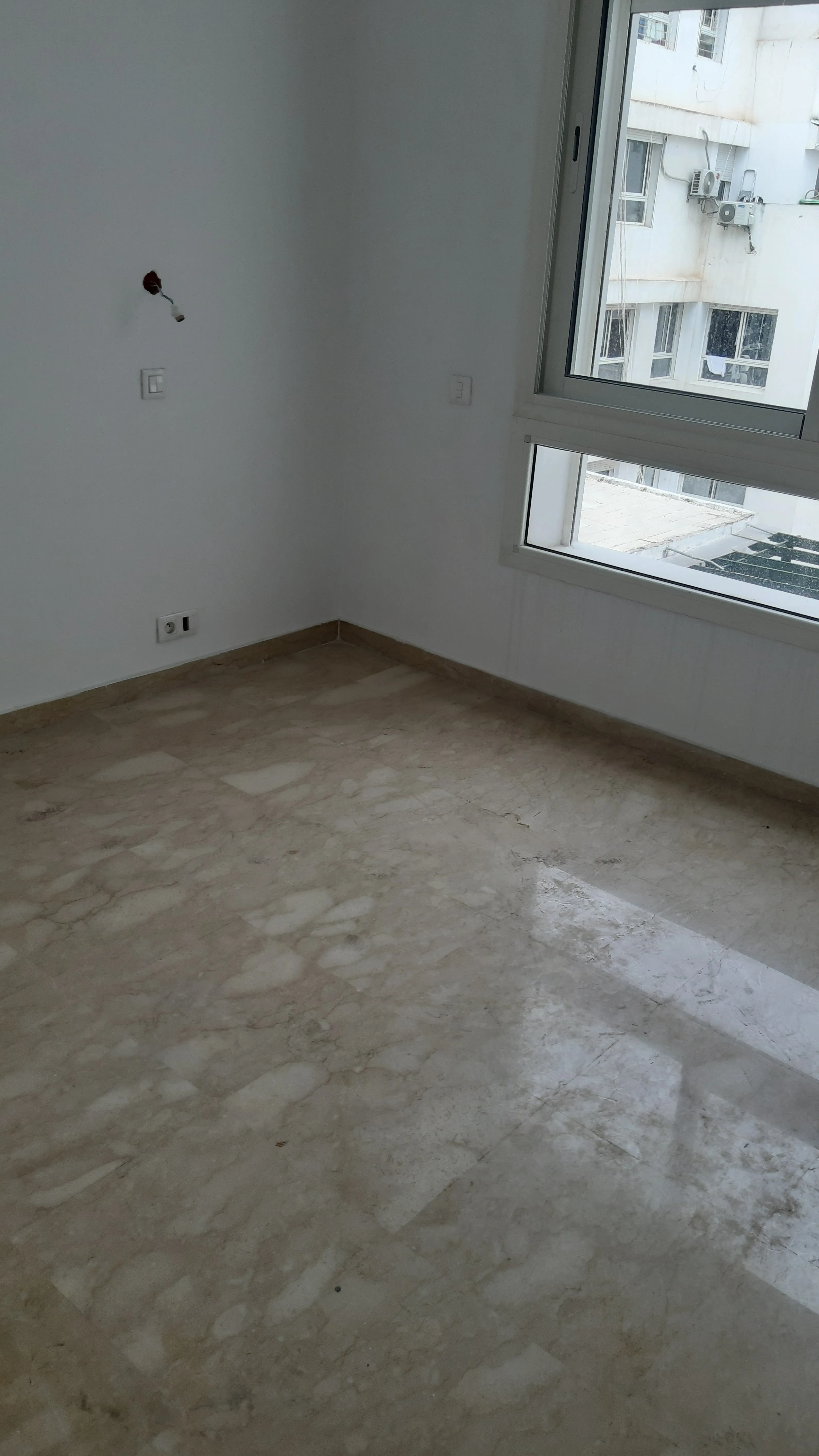 APPARTEMENT VIDE A LOUER A RACINE - الدار البيضاء (3)