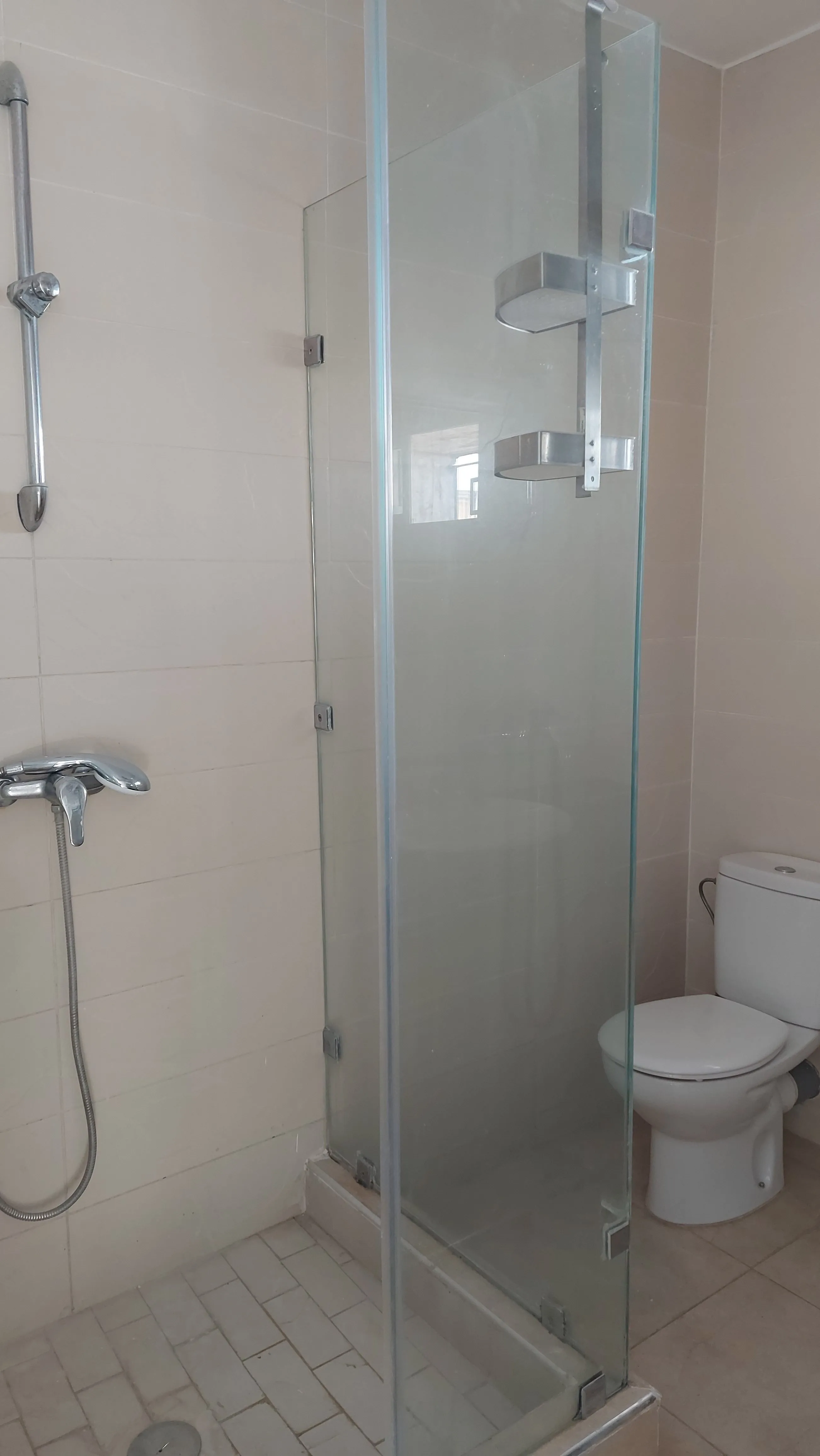 VILLA A LOUER VIDE AU CIL - الدار البيضاء (4)