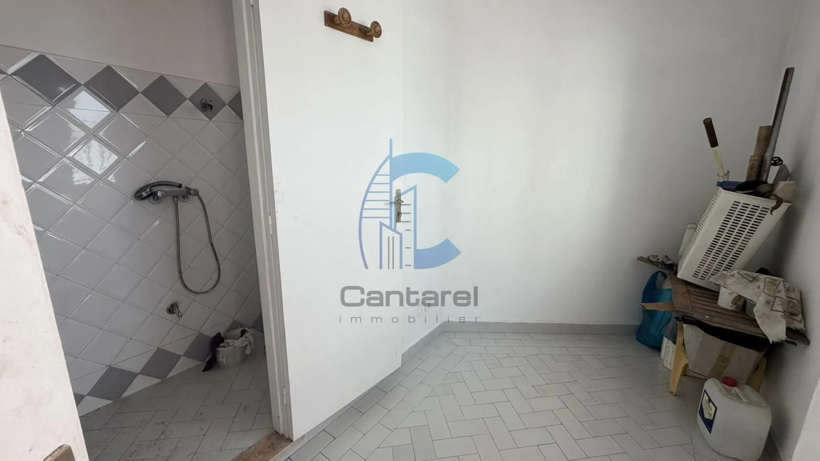 TRIANGLE D’OR – Superbe Appartement de 230 m² avec Terrasse, Cheminée et Sans Vis-à-Vis - الدار البيضاء (4)
