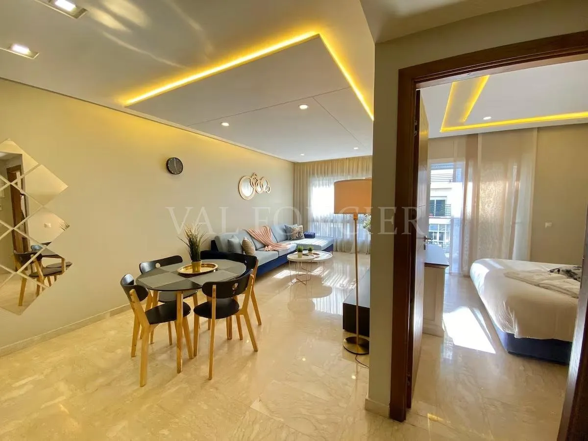 A louer superbe Studio meublé avec Terrasse Racine, Casablanca - الدار البيضاء