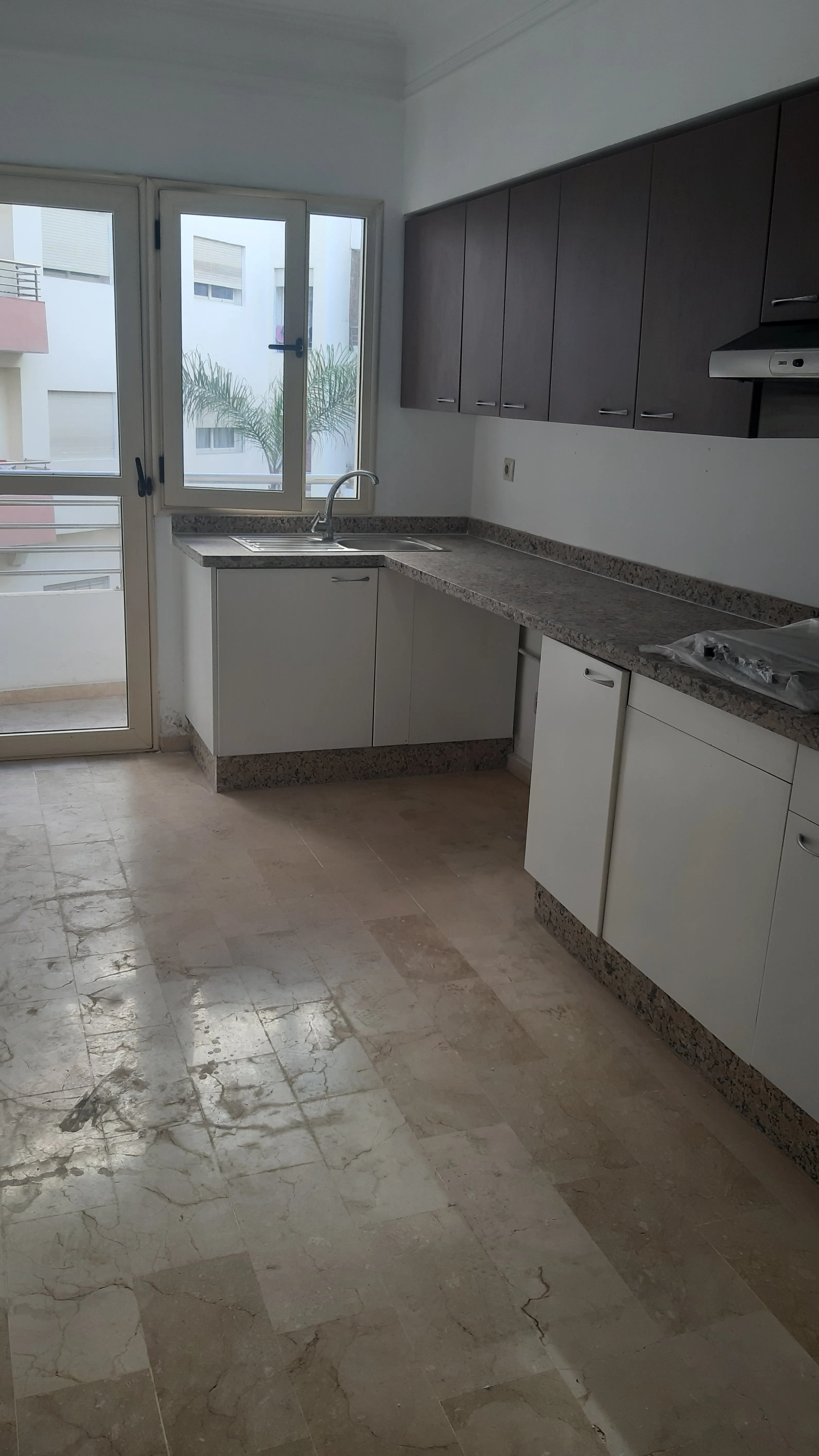 Appartement vide à louer à BOURGOGNE - الدار البيضاء (4)