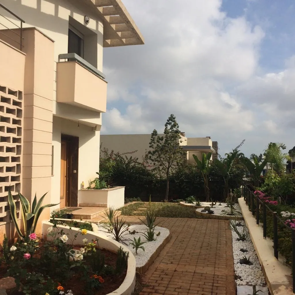 Villa à louer avec jardin à Polo - الدار البيضاء