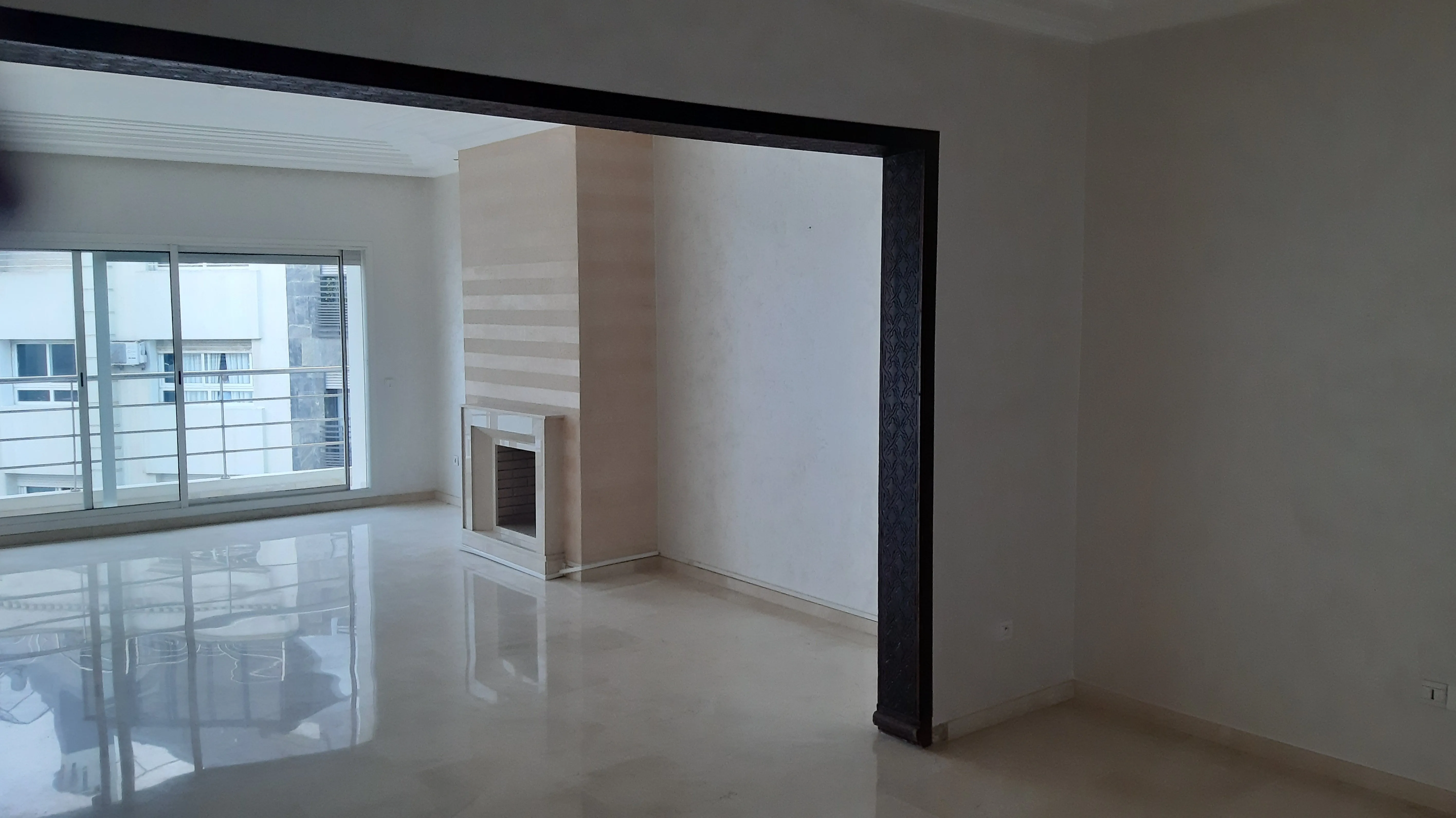 Appartement vide à louer à Racine - الدار البيضاء
