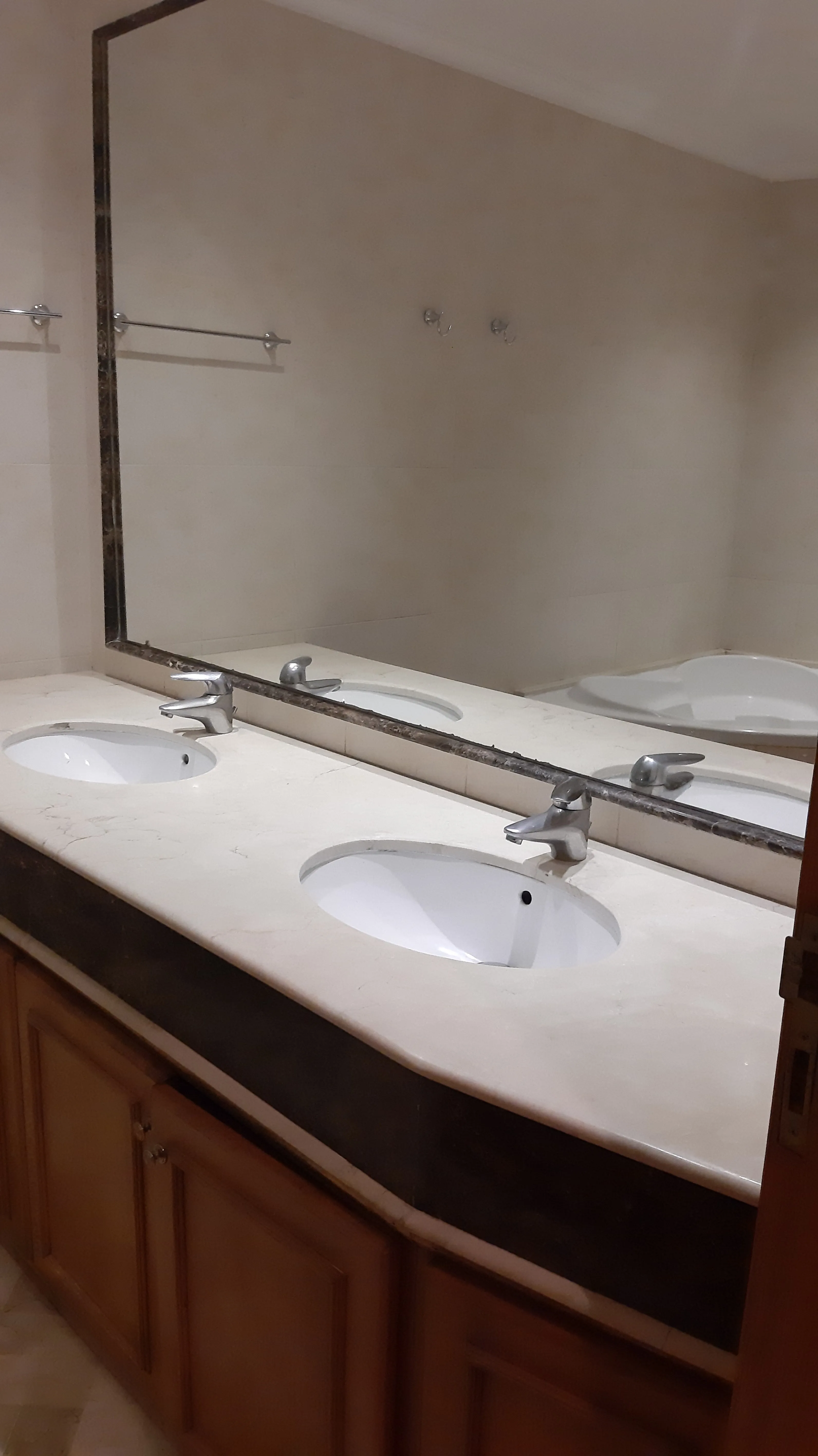 Appartement vide à louer à Racine - الدار البيضاء (3)