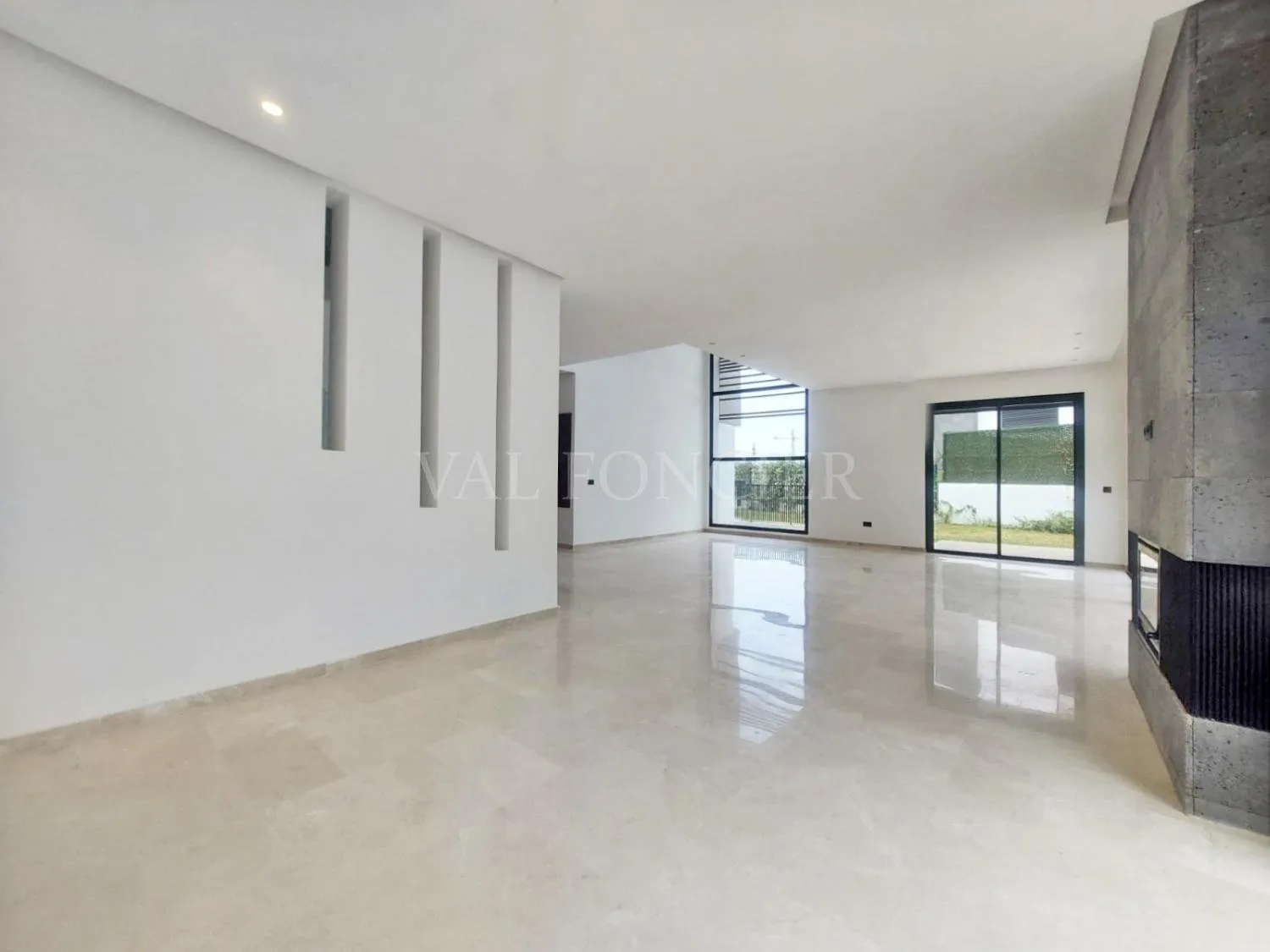 Villa contemporaine 5chambres avec piscine à louer à la Ville Verte Bouskoura - الدار البيضاء (4)